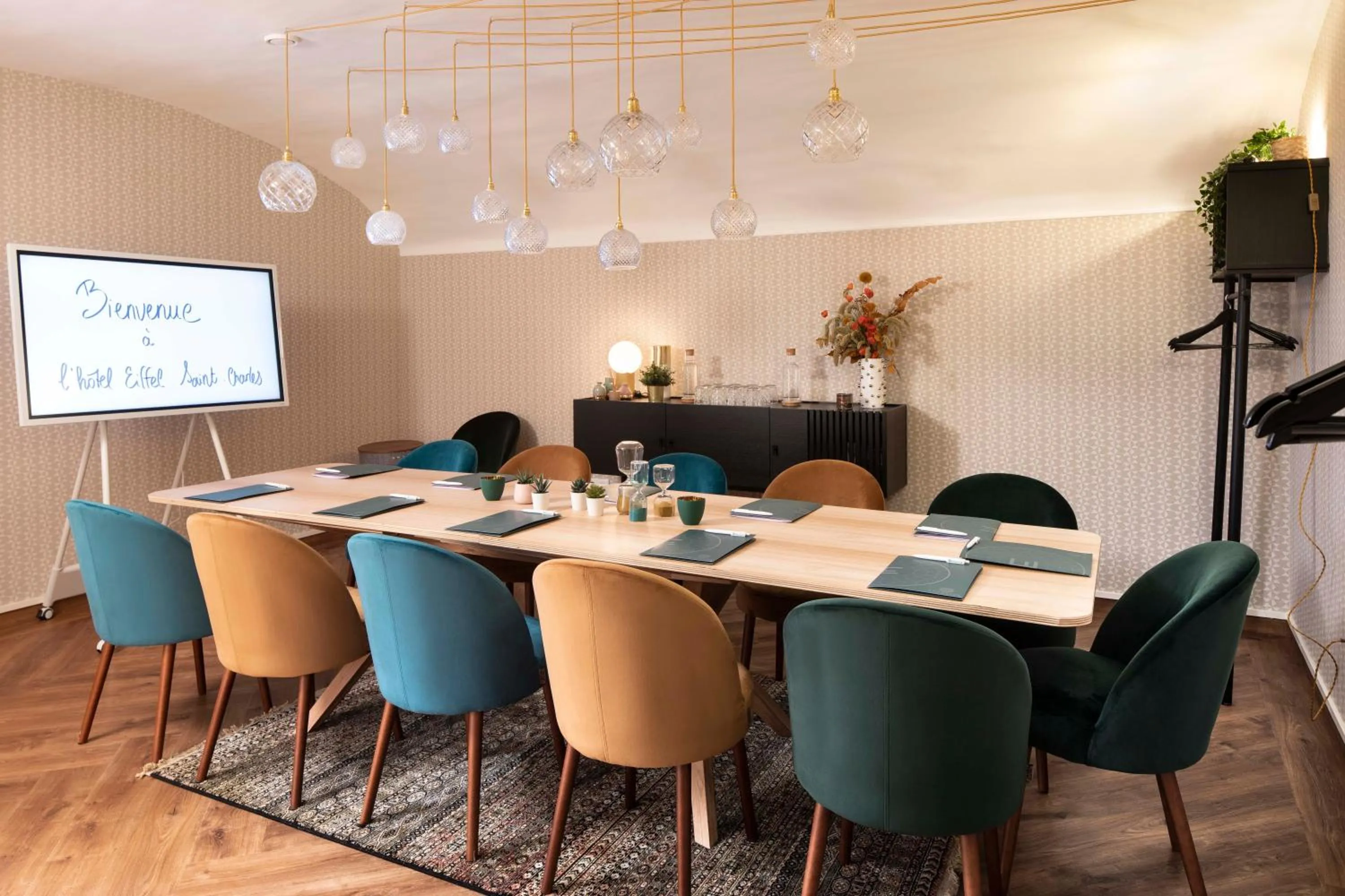 Meeting/conference room in Hôtel Eiffel Saint Charles
