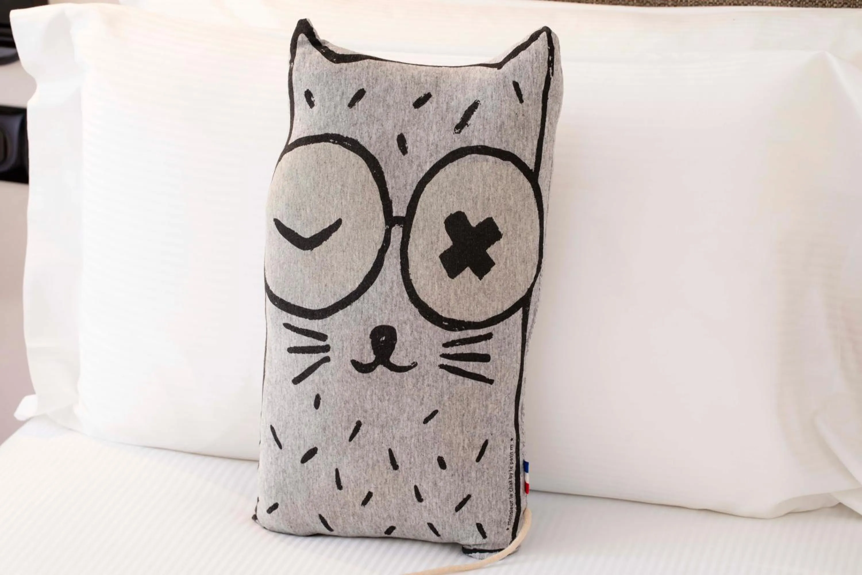 Decorative detail, Bed in Hôtel Eiffel Saint Charles