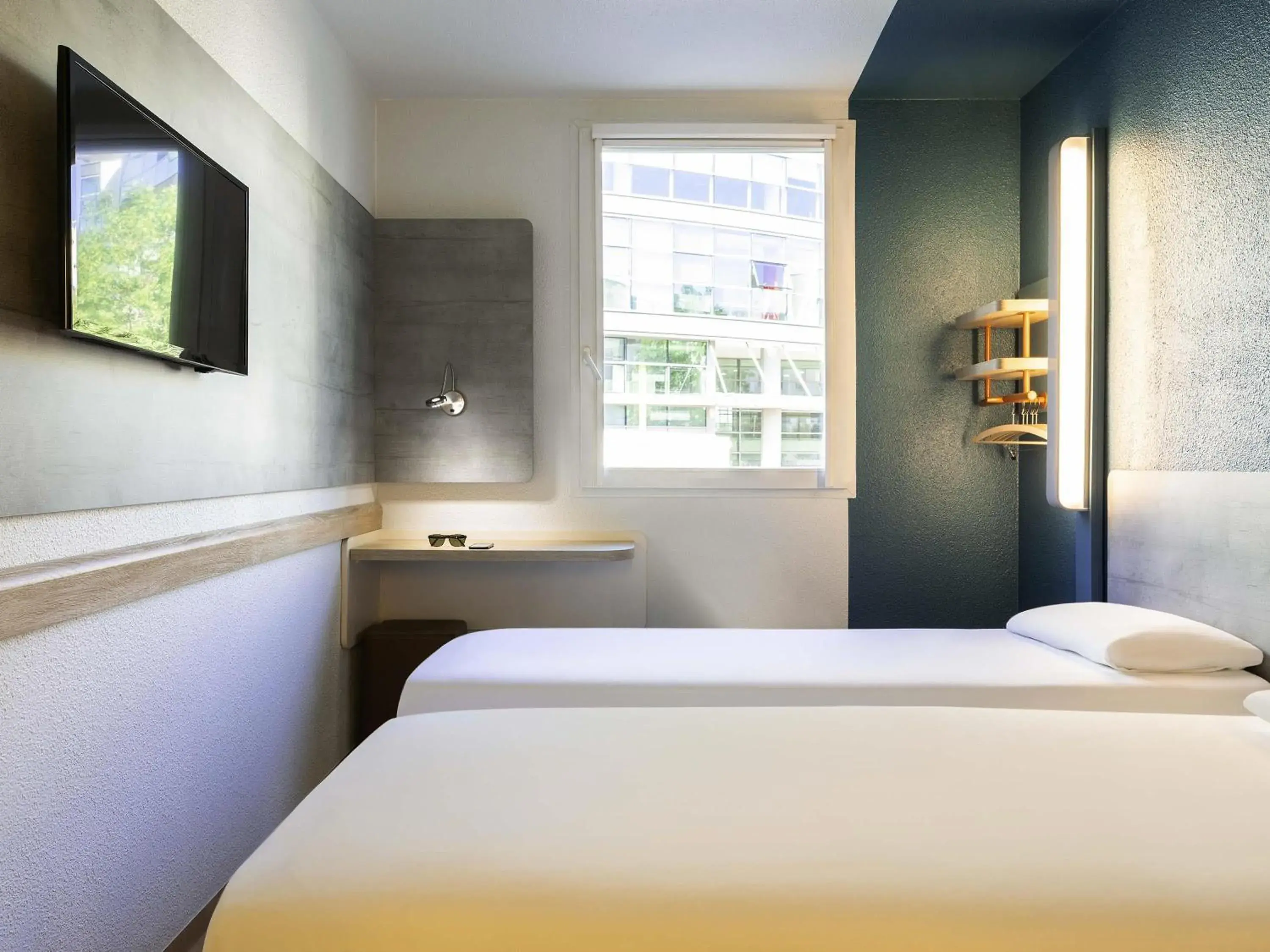 Bedroom, Bed in ibis budget Meudon Paris Ouest Bedroom, Bed in ibis budget Meudon Paris Ouest