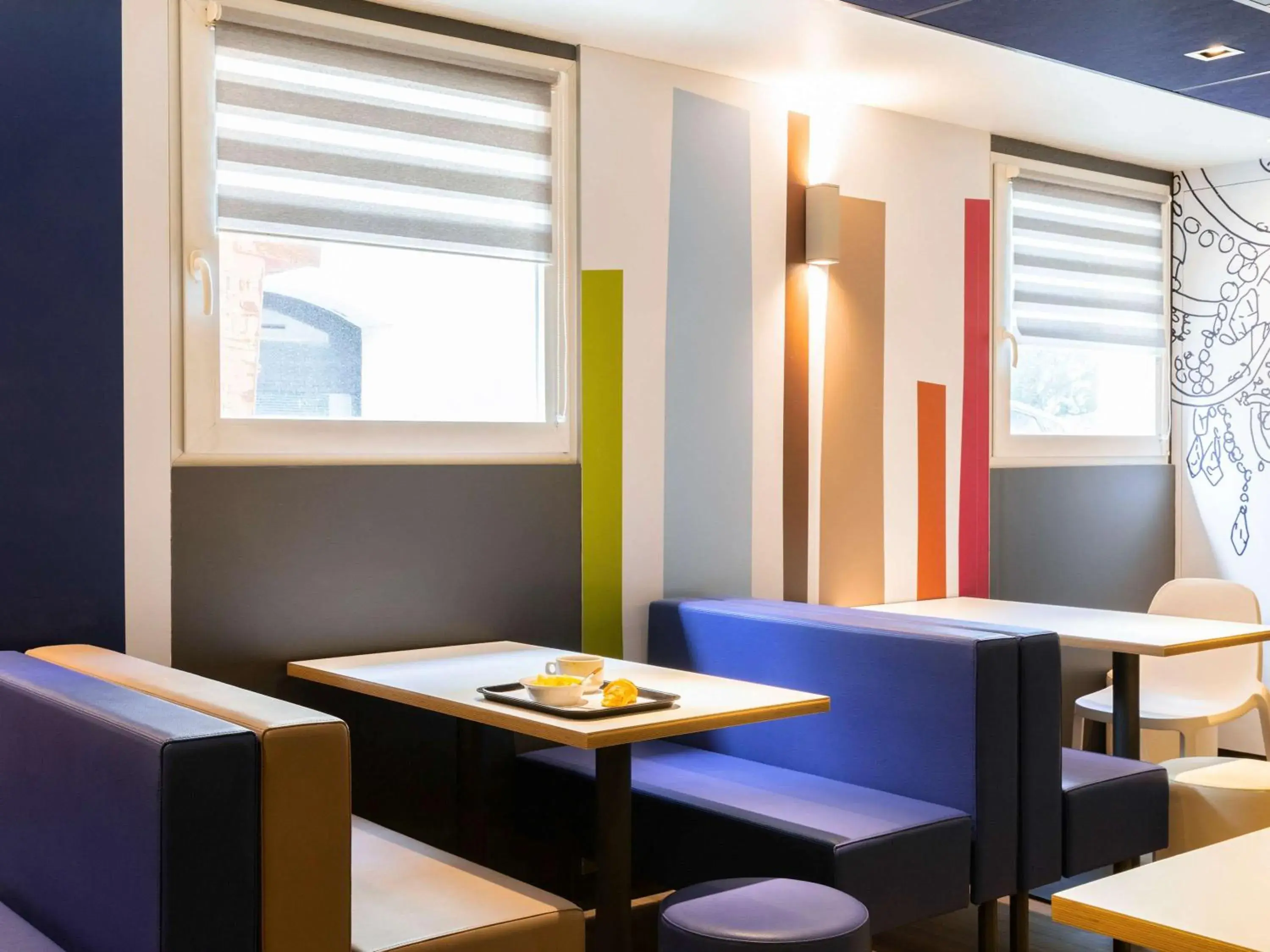 Restaurant/places to eat in ibis budget Meudon Paris Ouest