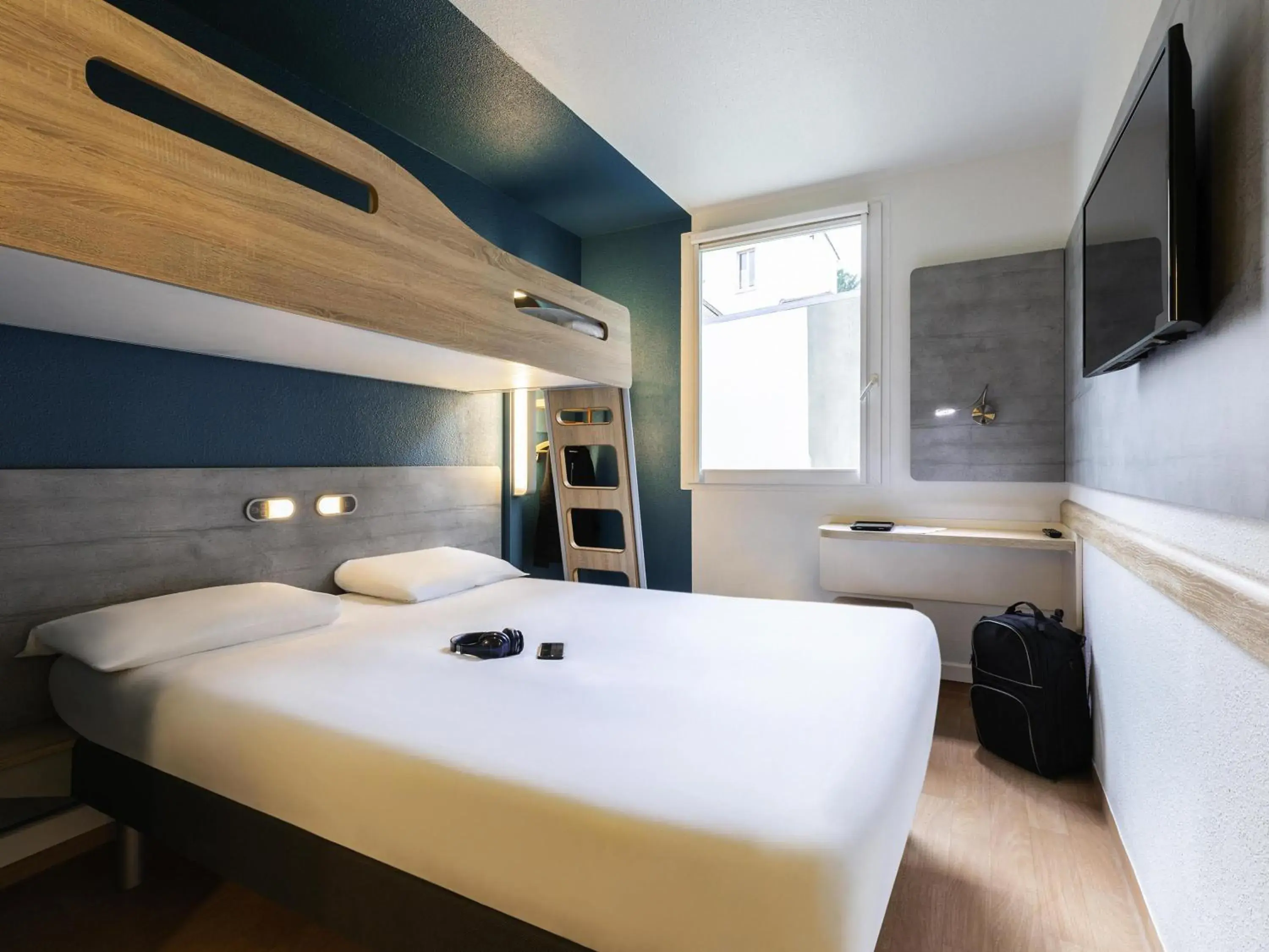 Bedroom, Bed in ibis budget Meudon Paris Ouest Bedroom, Bed in ibis budget Meudon Paris Ouest