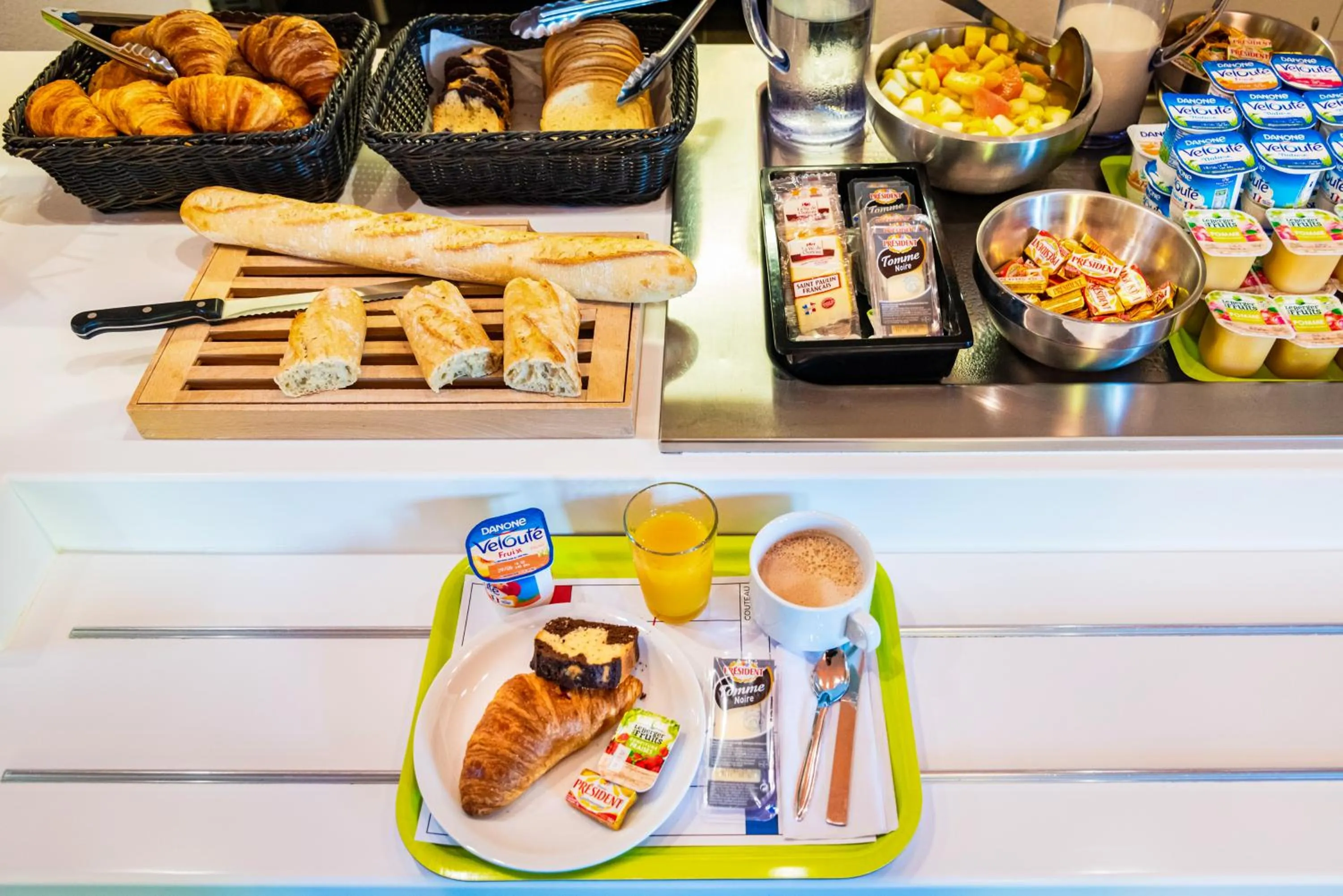 Buffet breakfast in ibis budget Meudon Paris Ouest