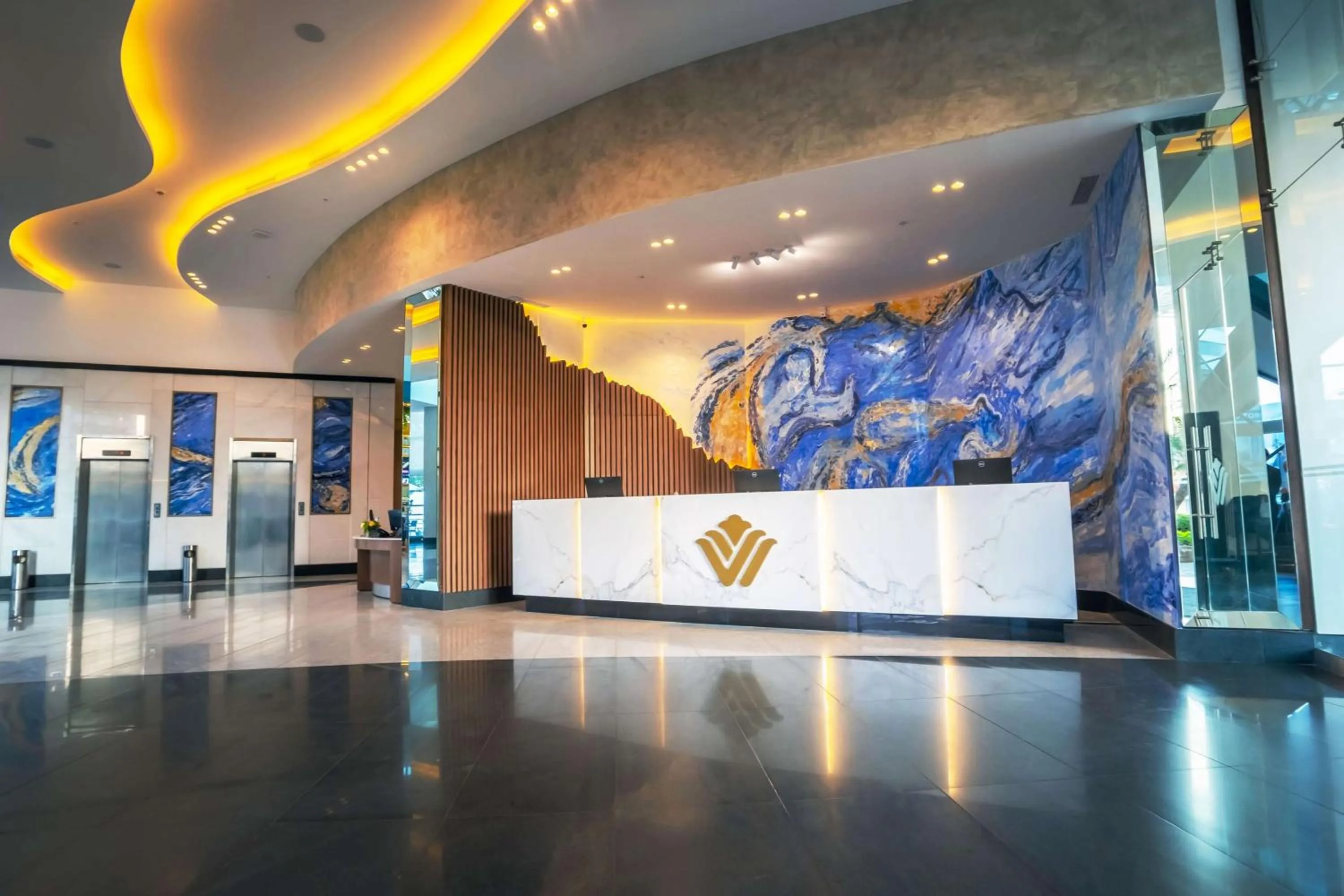 Lobby or reception in Wyndham Guayaquil, Puerto Santa Ana