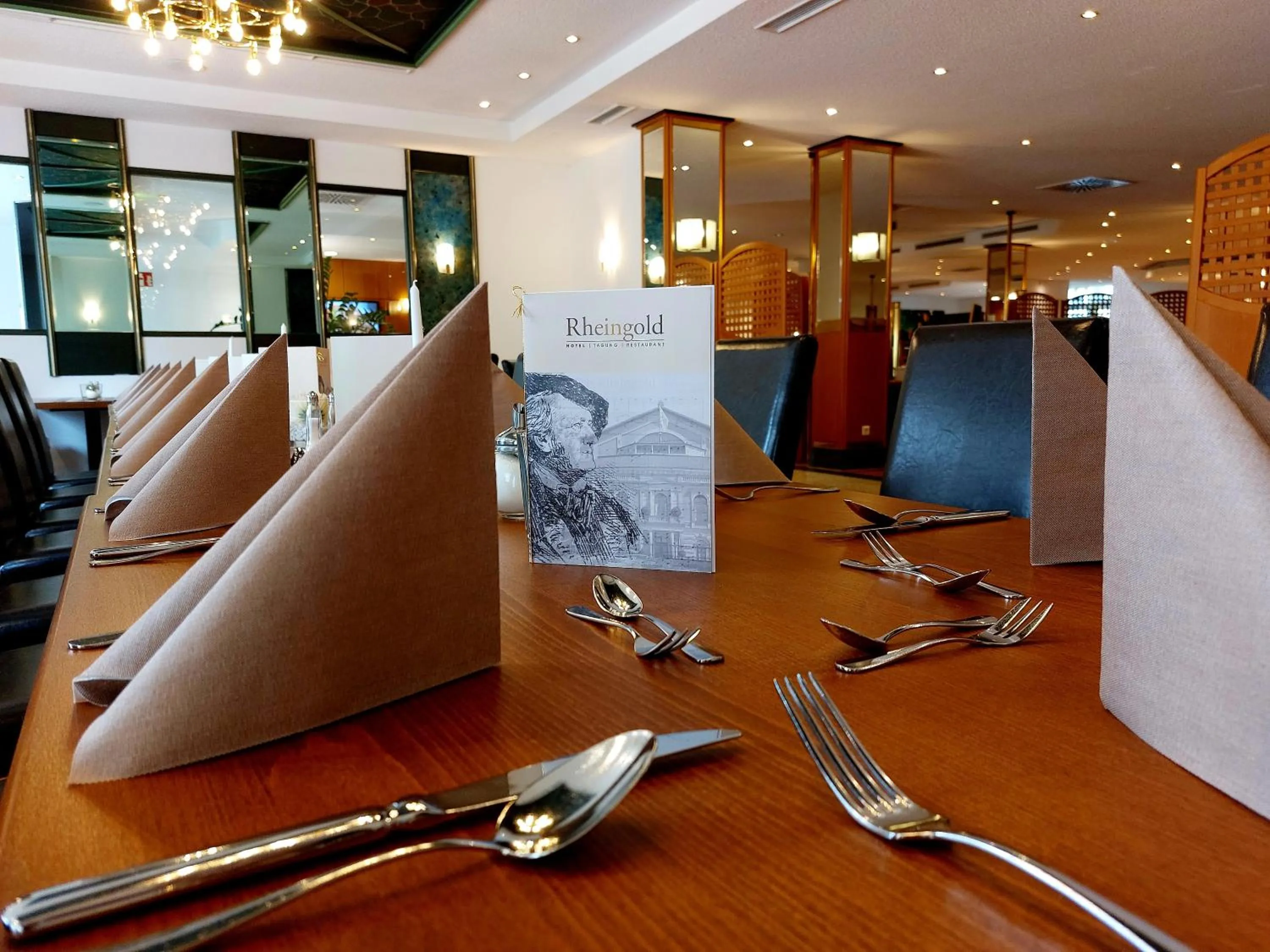 Restaurant/places to eat in Hotel Rheingold