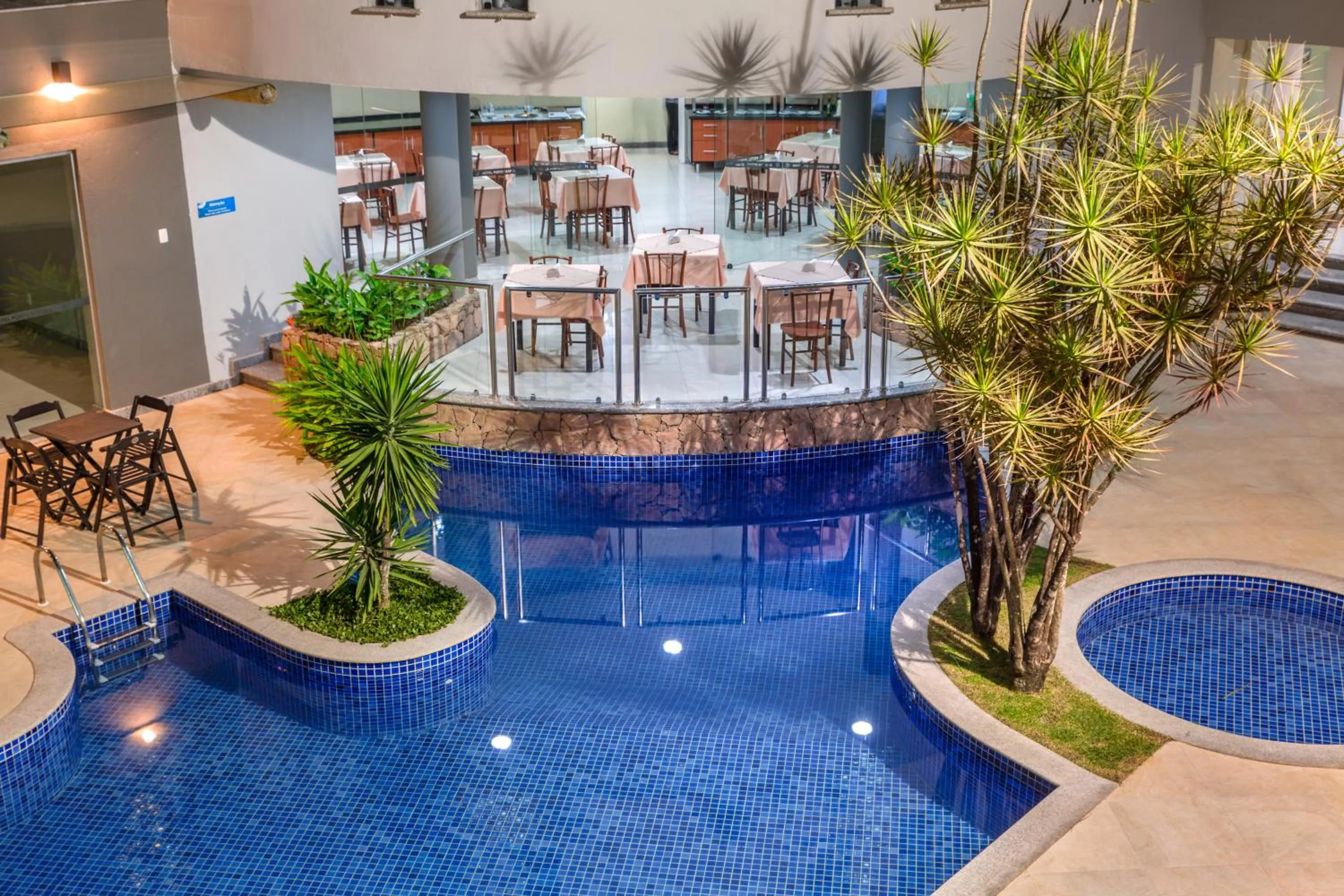 Swimming pool in Hotel Porto Napolis