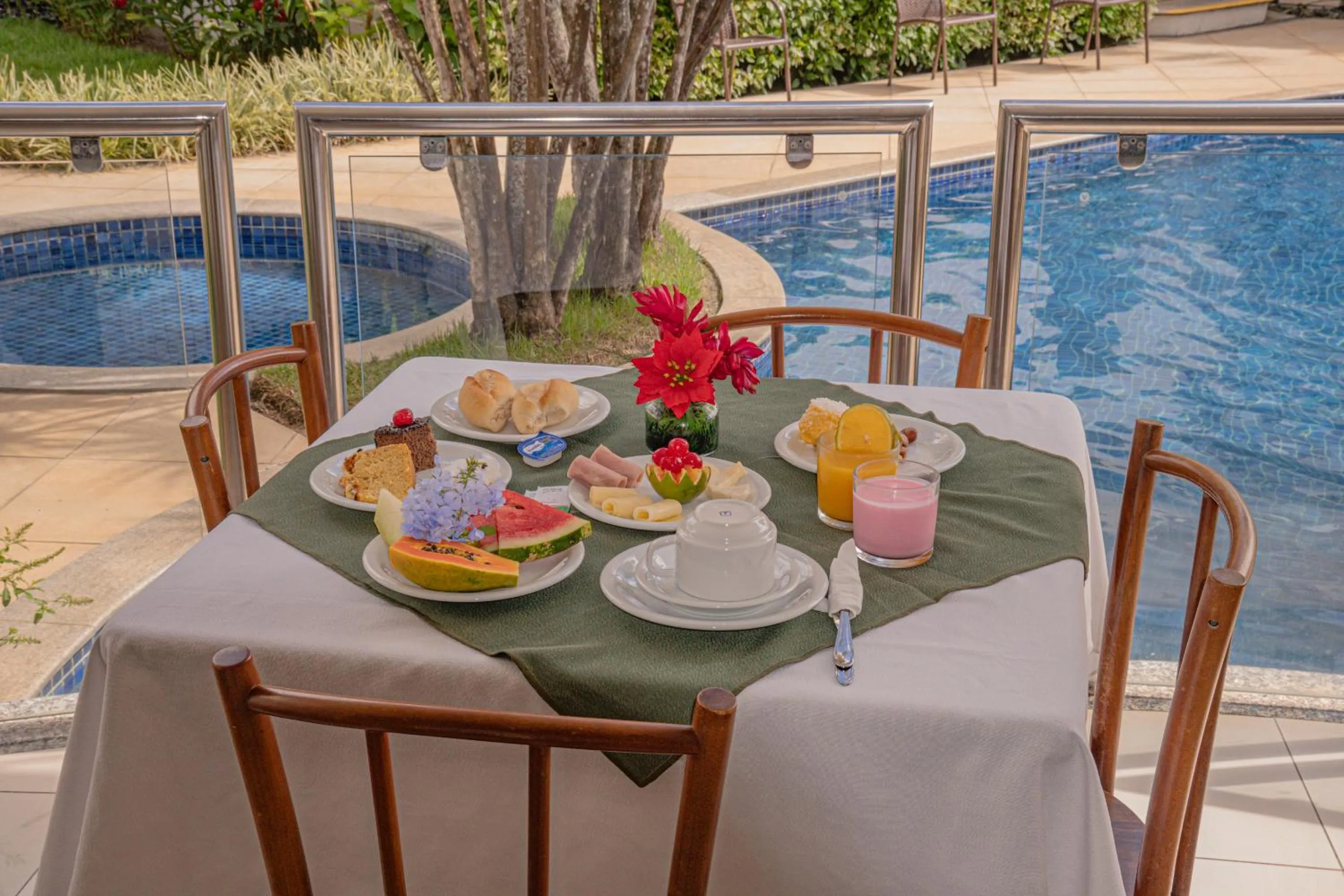 Breakfast in Hotel Porto Napolis