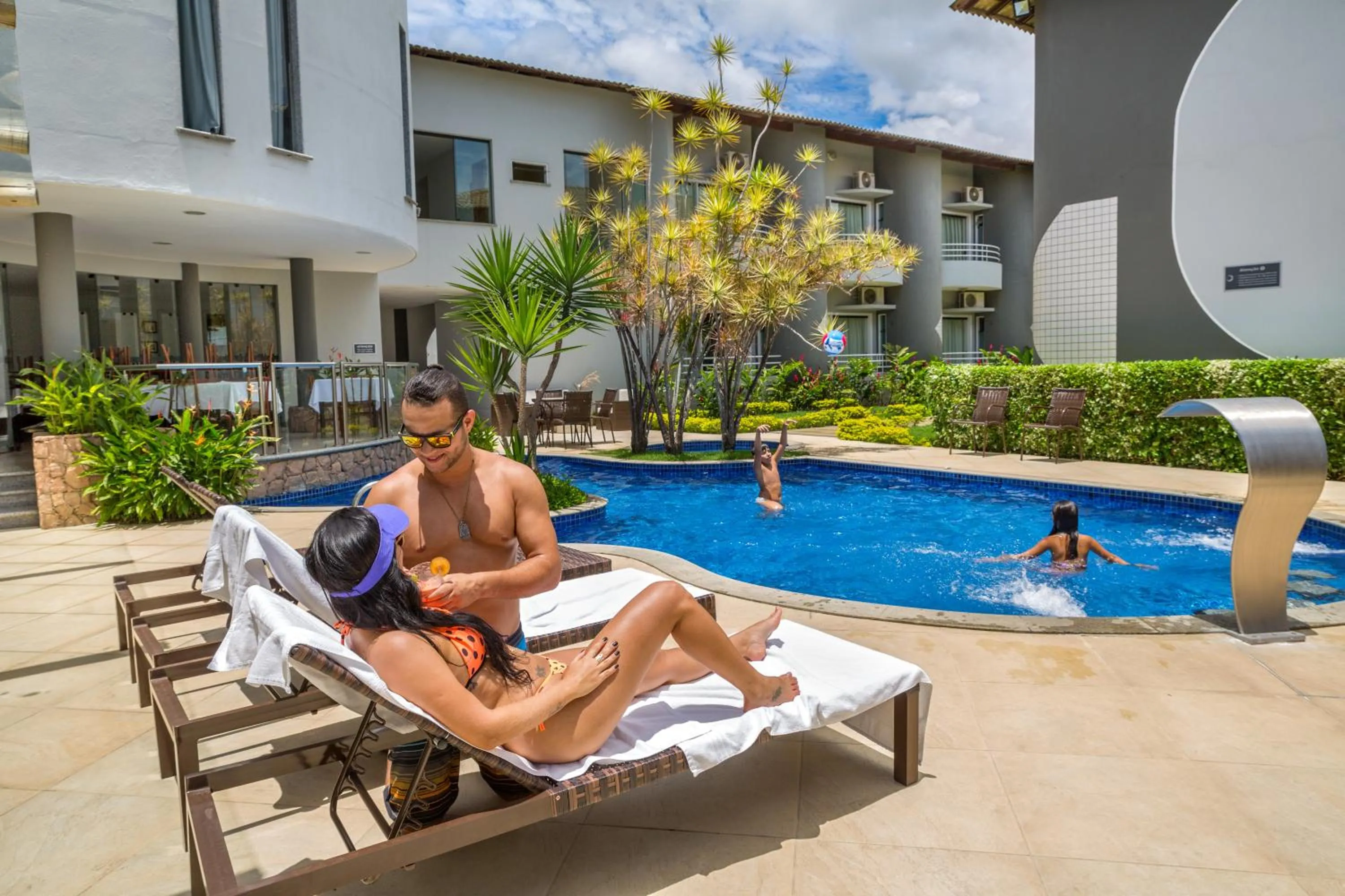 Swimming pool in Hotel Porto Napolis
