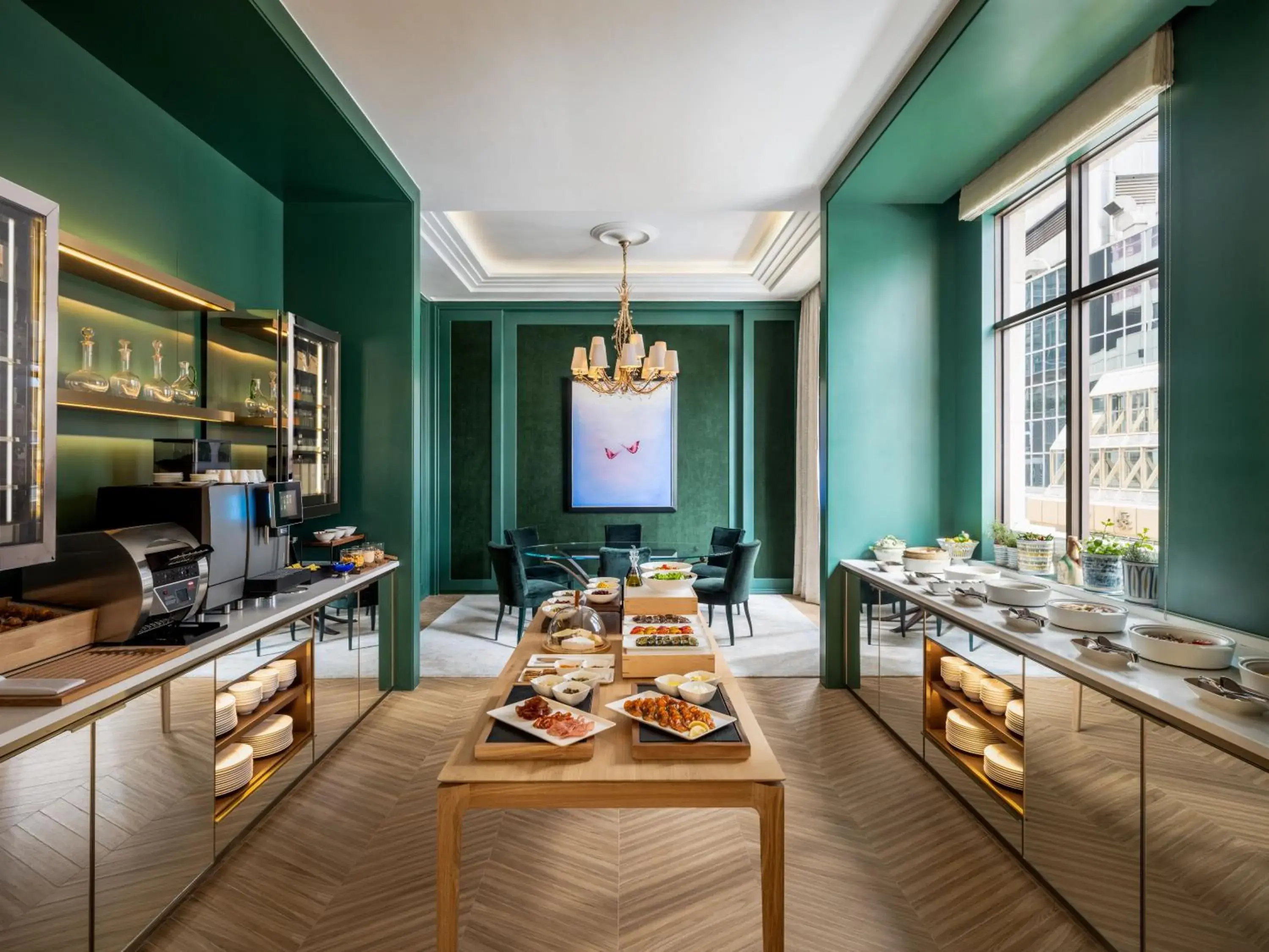 Breakfast in Lanson Place Causeway Bay, Hong Kong Breakfast in Lanson Place Causeway Bay, Hong Kong