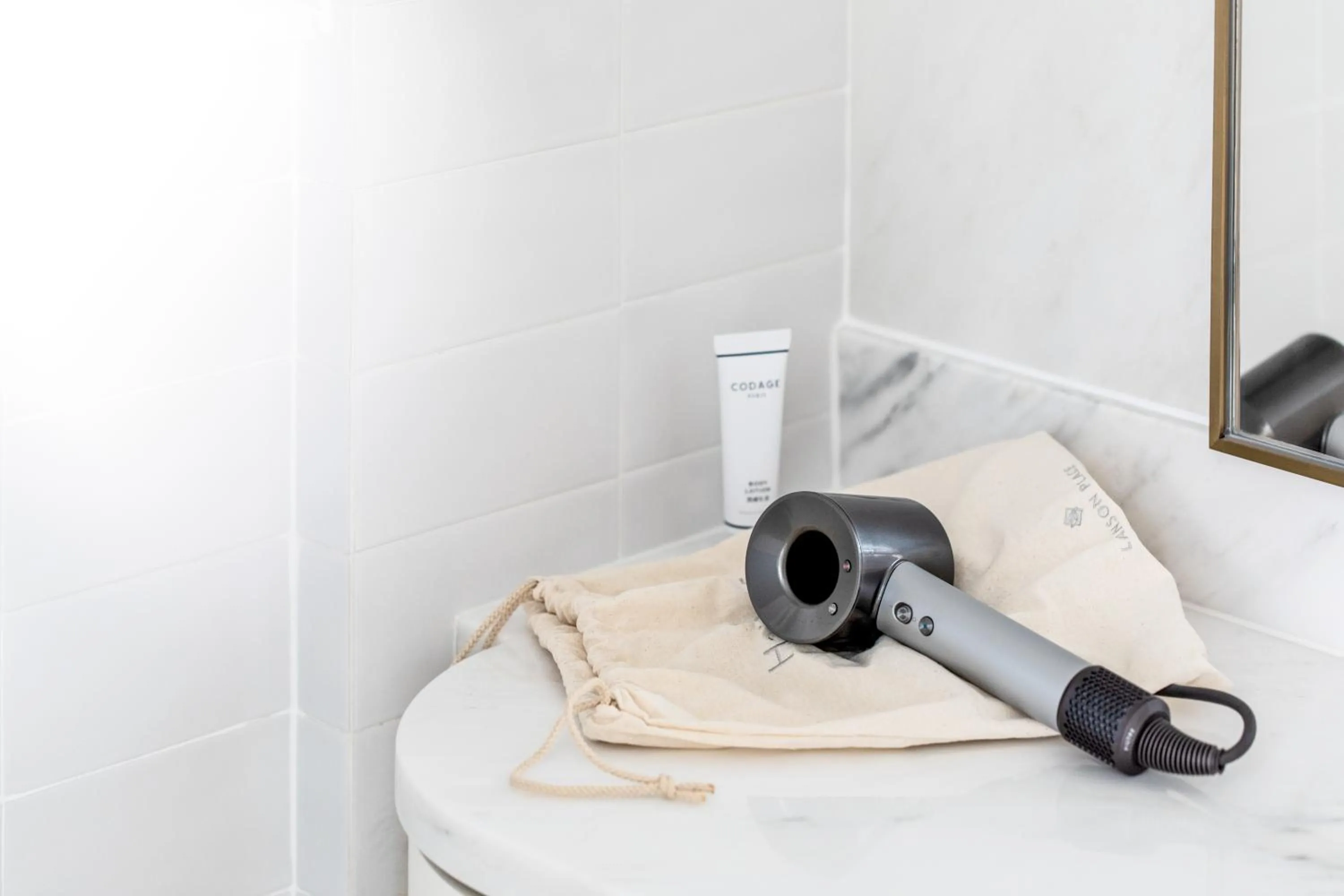 heating in Lanson Place Causeway Bay, Hong Kong