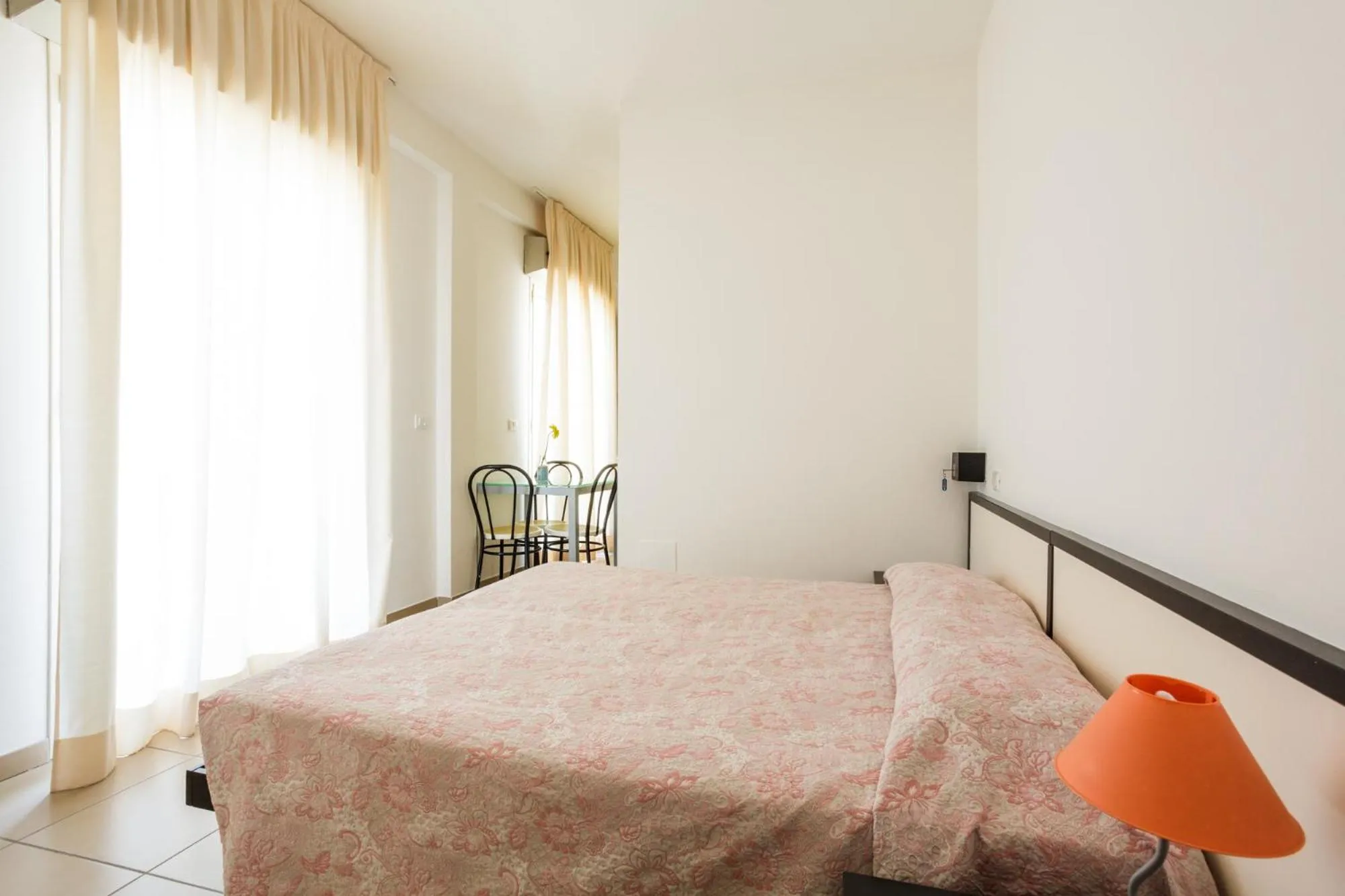 Bed in Residence Roxy