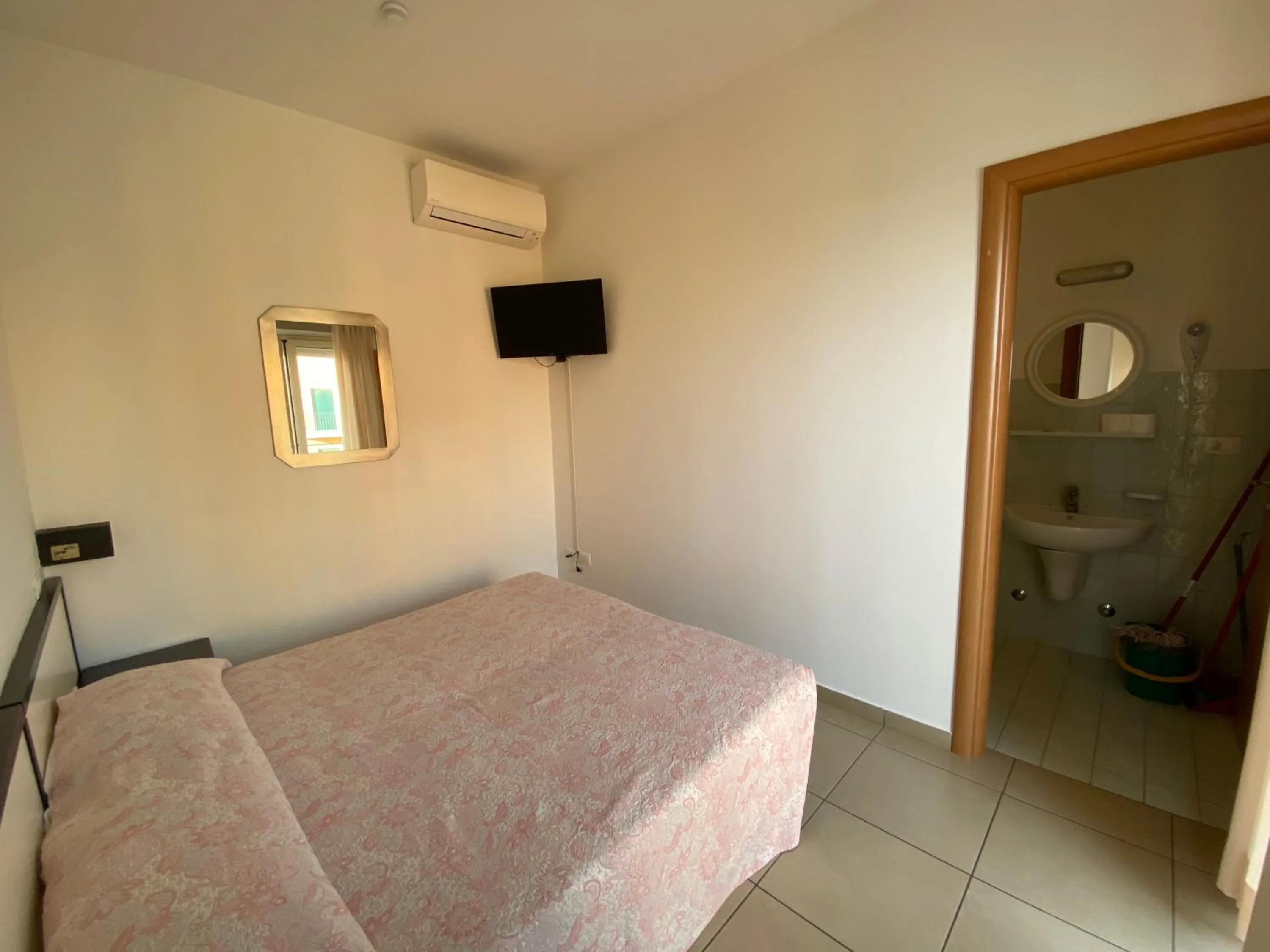 Bed in Residence Roxy