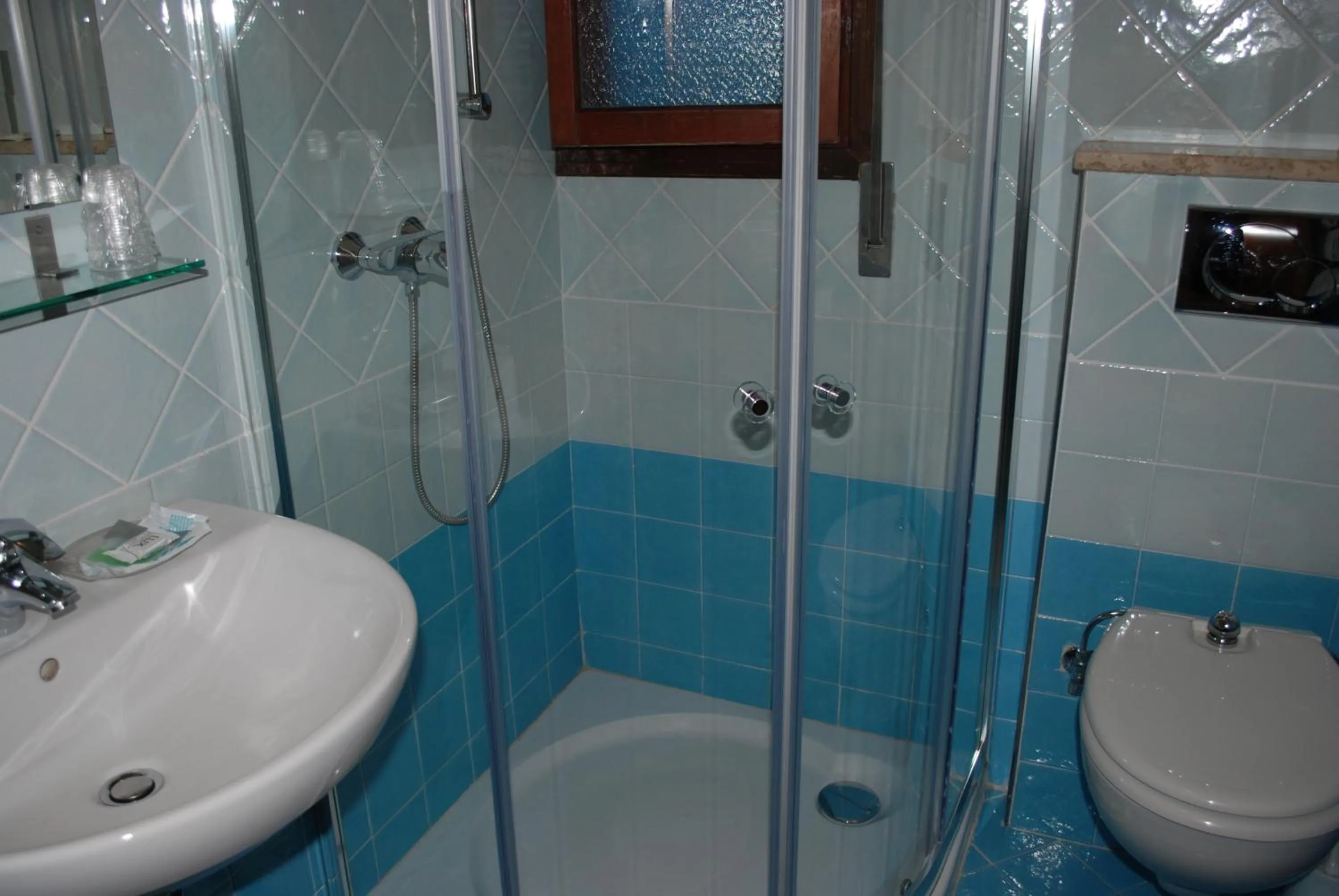 Bathroom in Hotel President