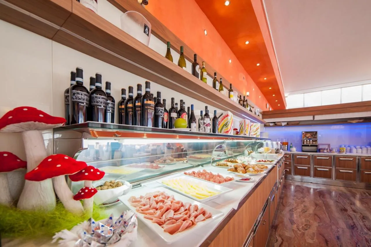 Food in Hotel President