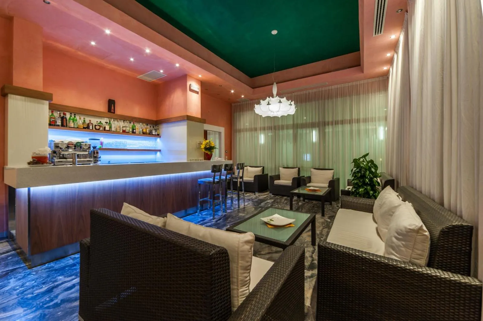 Lounge or bar in Hotel President