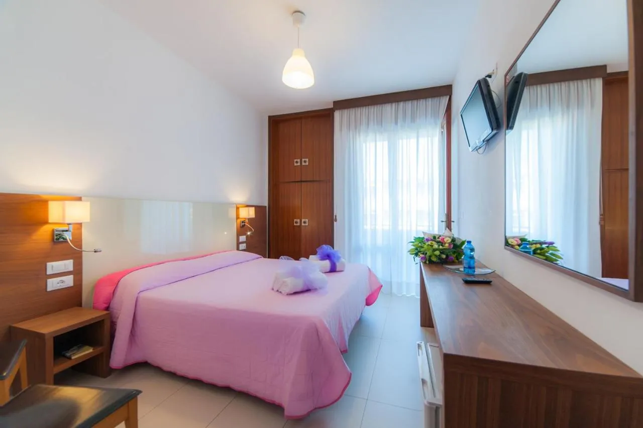 Day, Bed in Hotel President