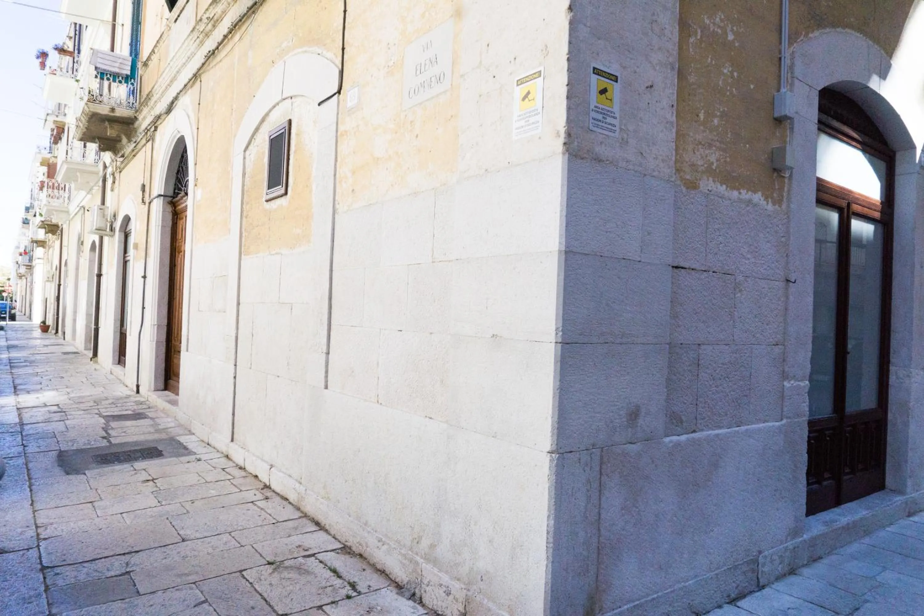 Facade/entrance in Donato Rooms