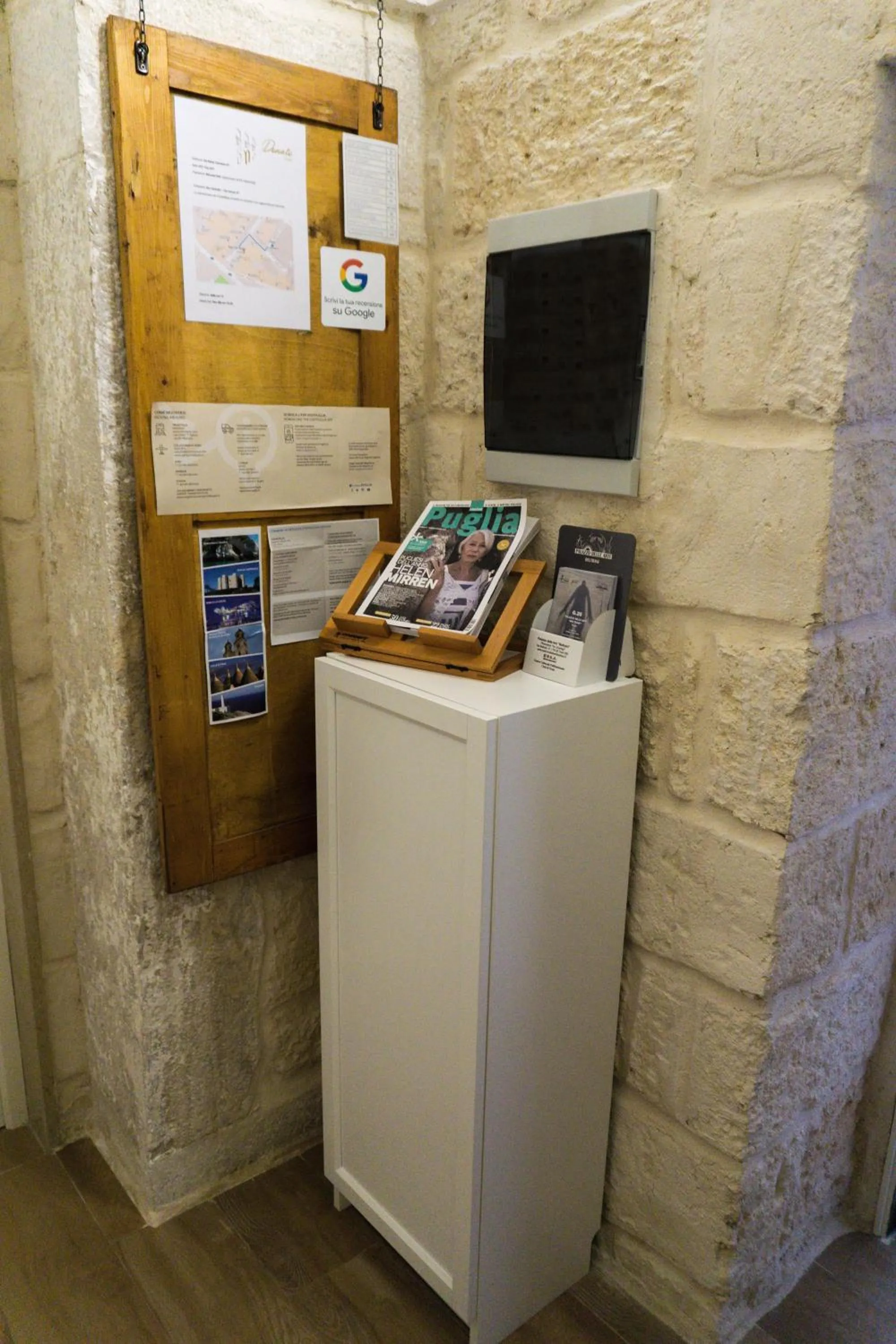 Lobby or reception in Donato Rooms