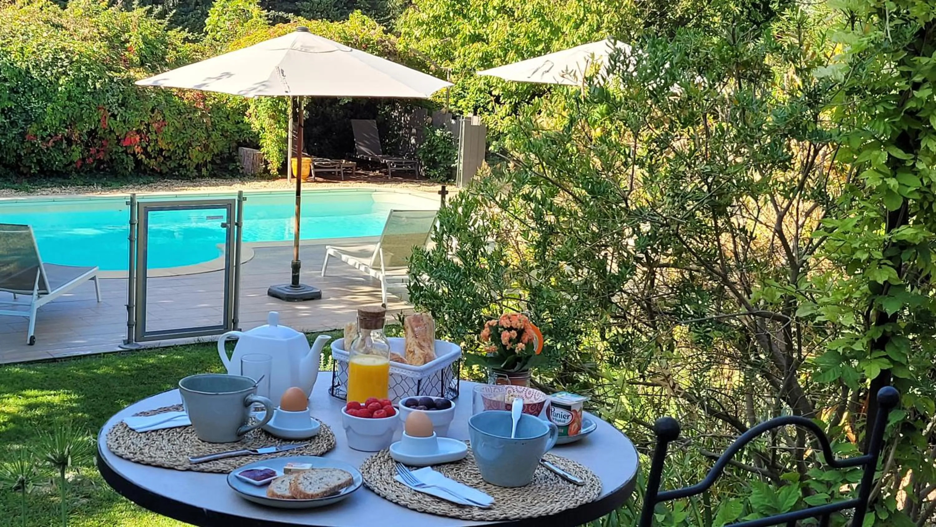 Breakfast in Mas des Marguerites