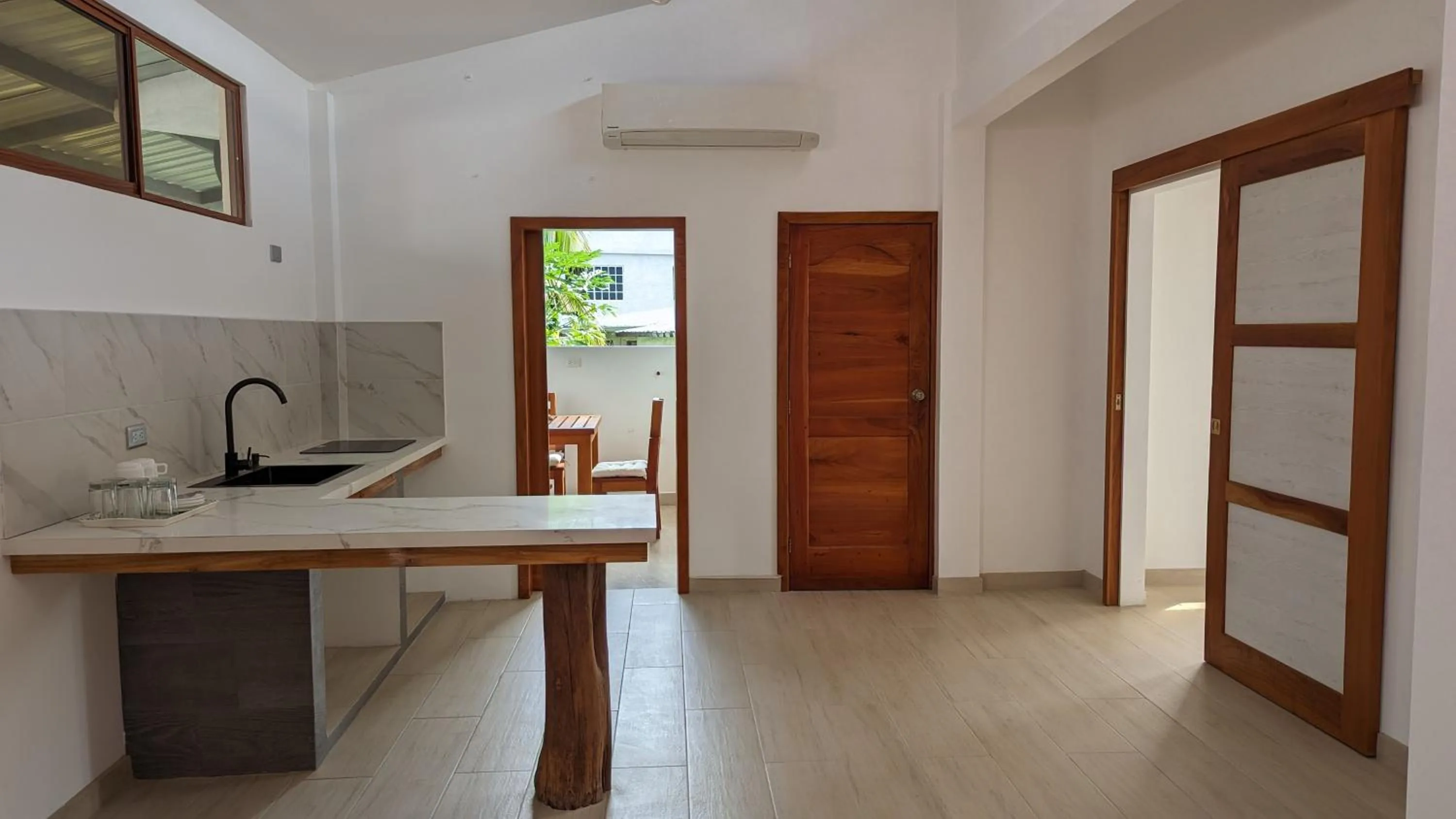 Balcony/Terrace in Lava House Hostal