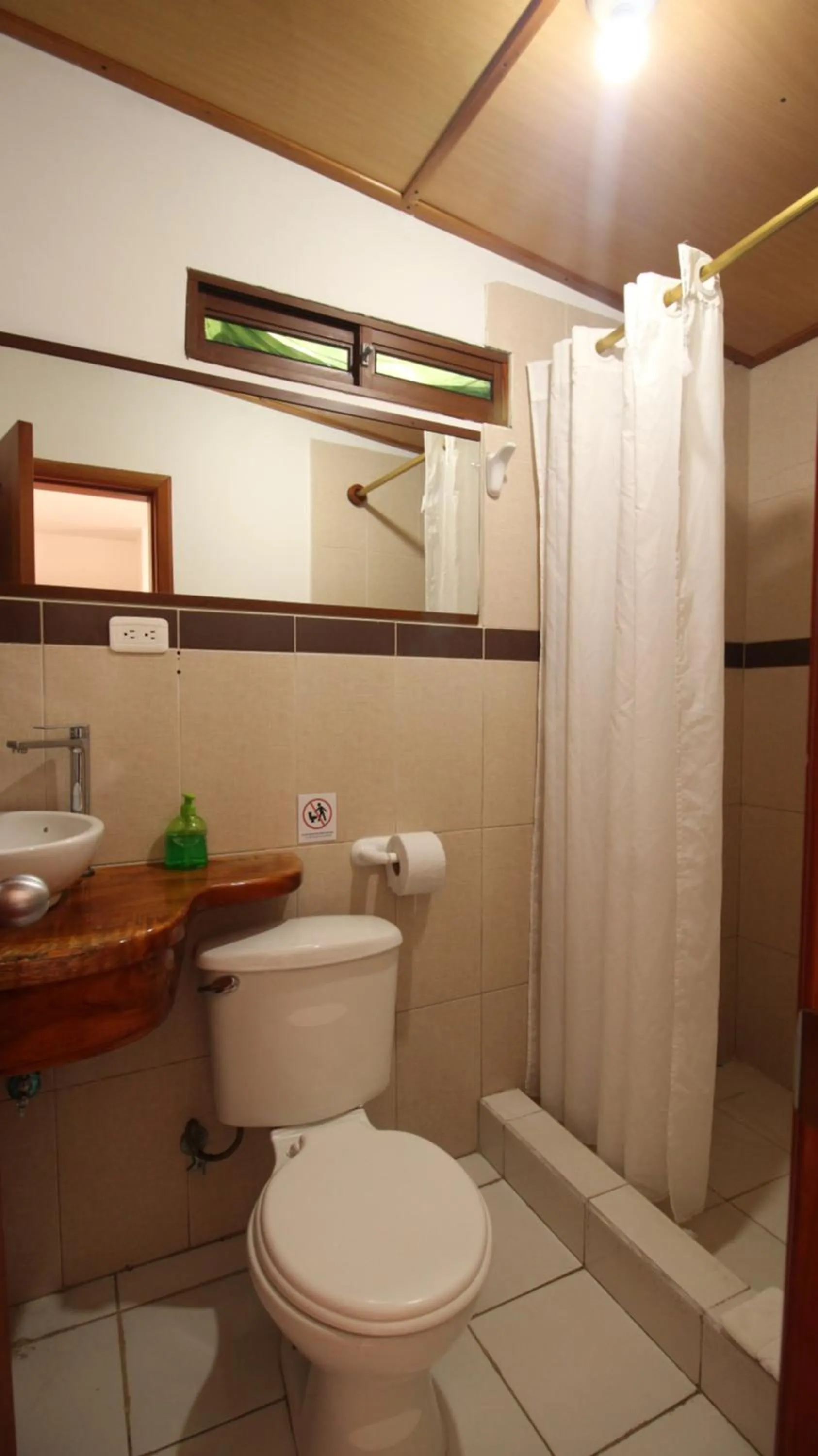 Shower in Lava House Hostal