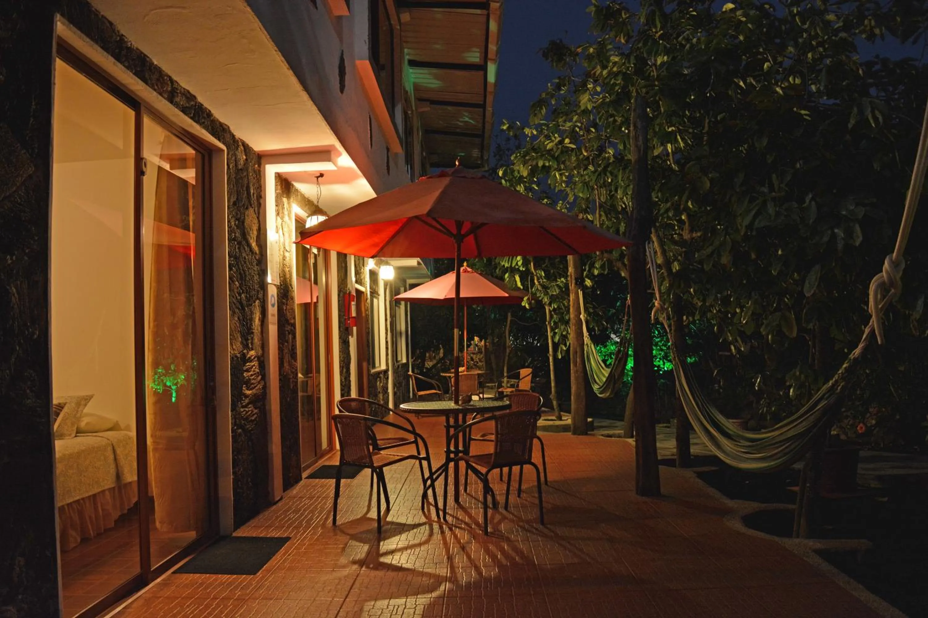 Patio in Lava House Hostal