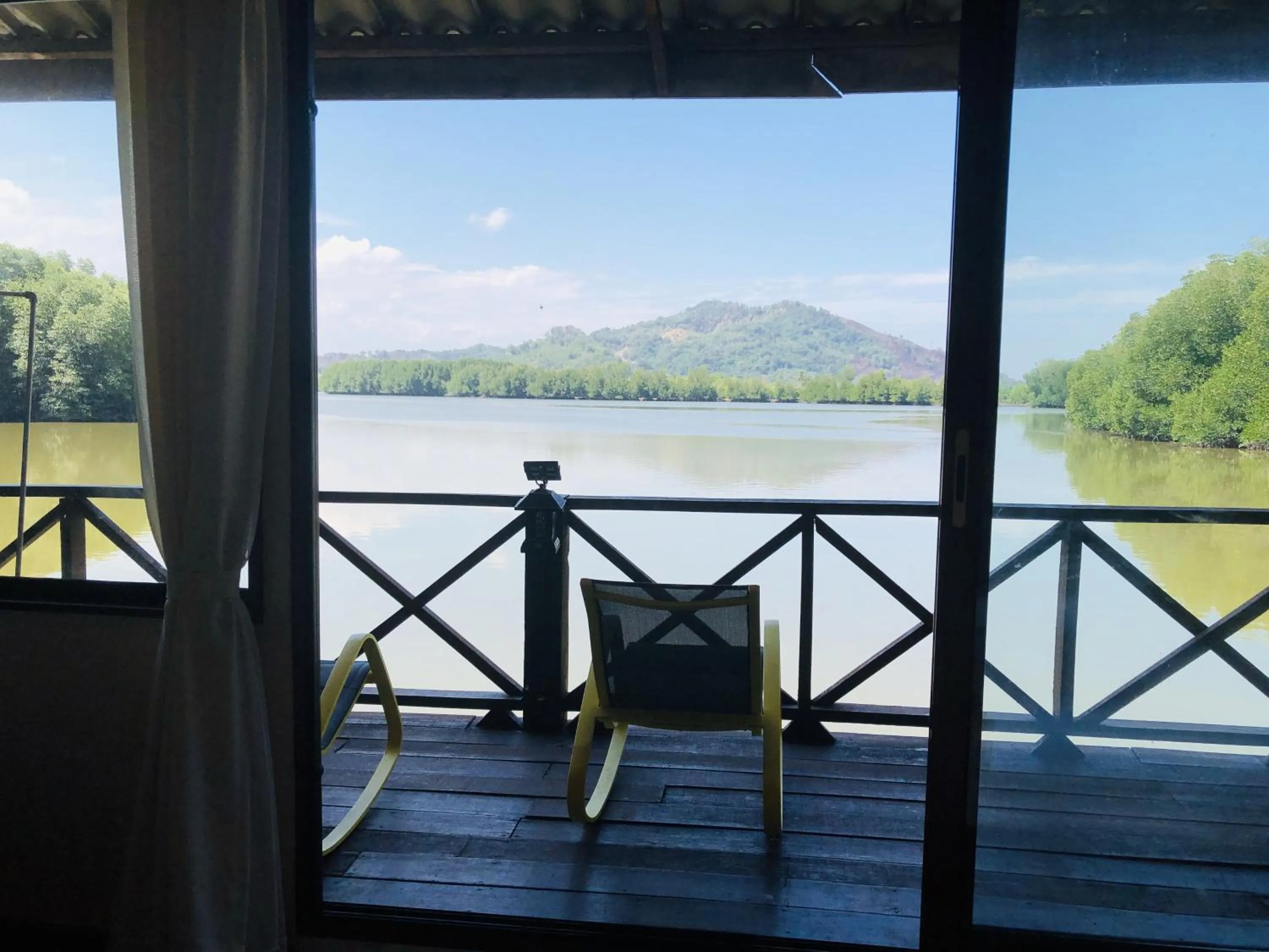 Gayang Friendly Water House Homestay