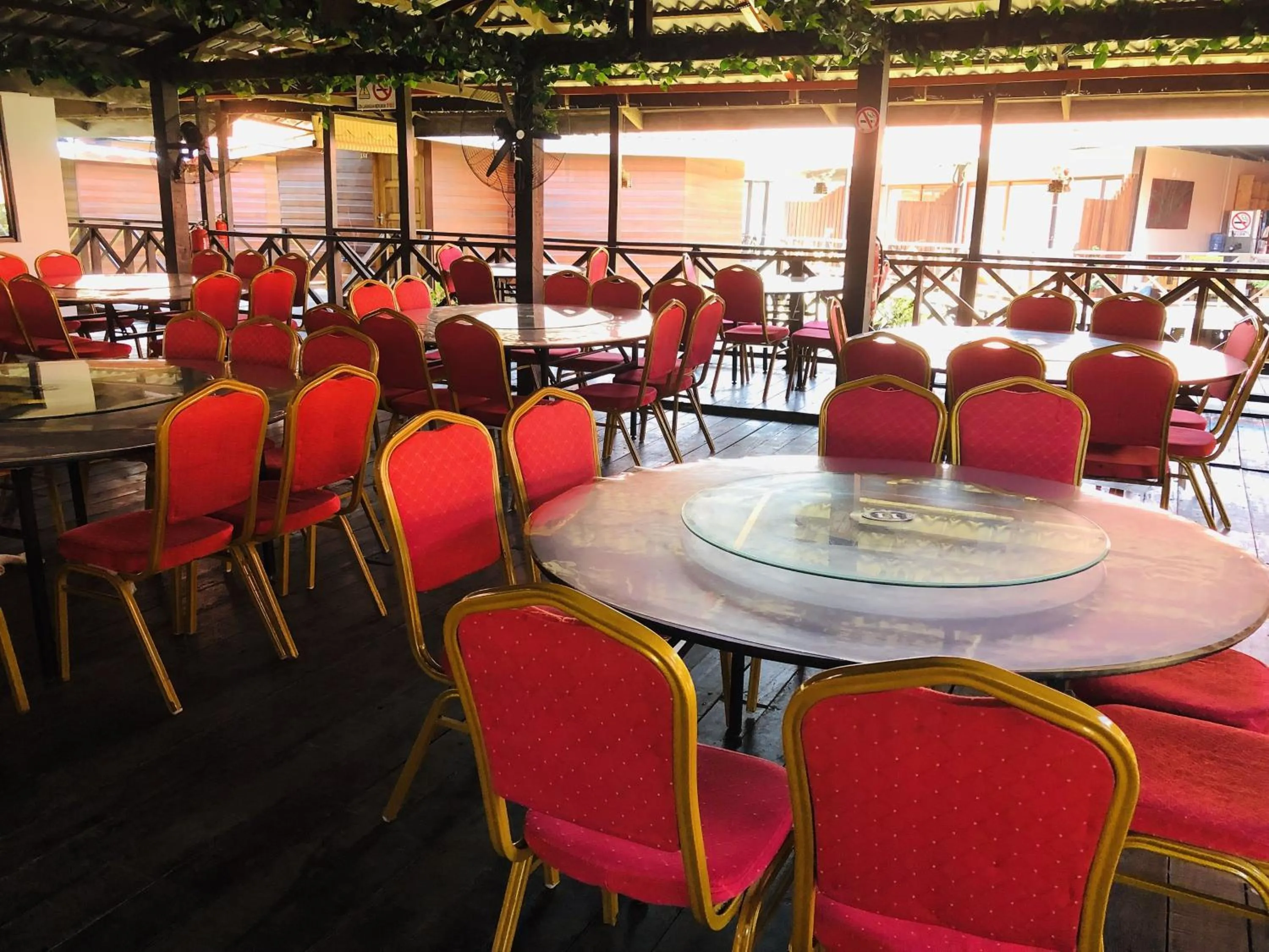 Restaurant/places to eat in Gayang Friendly Water House Homestay