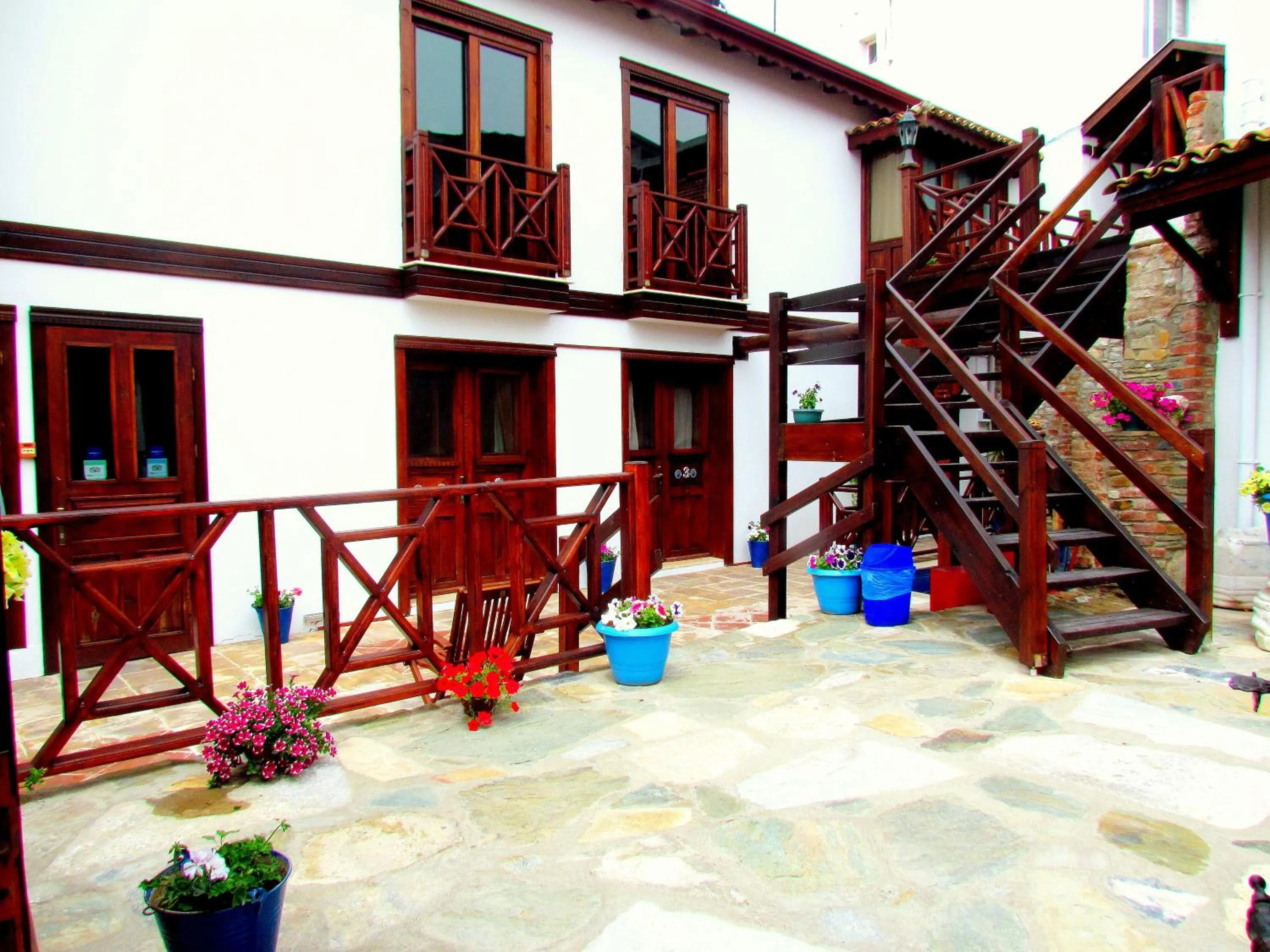 Property building in Amazon Petite Palace