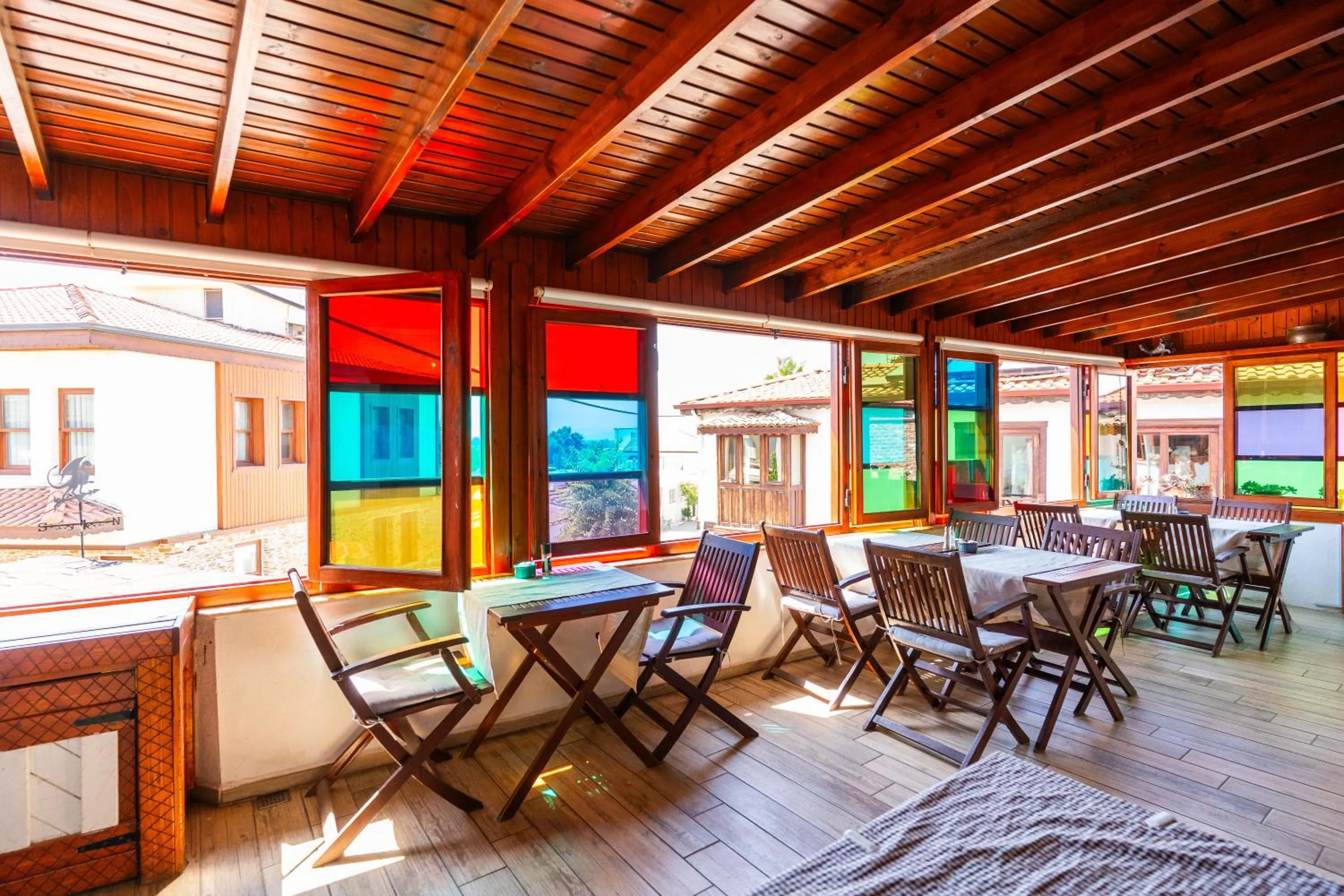 Seating area in Amazon Petite Palace