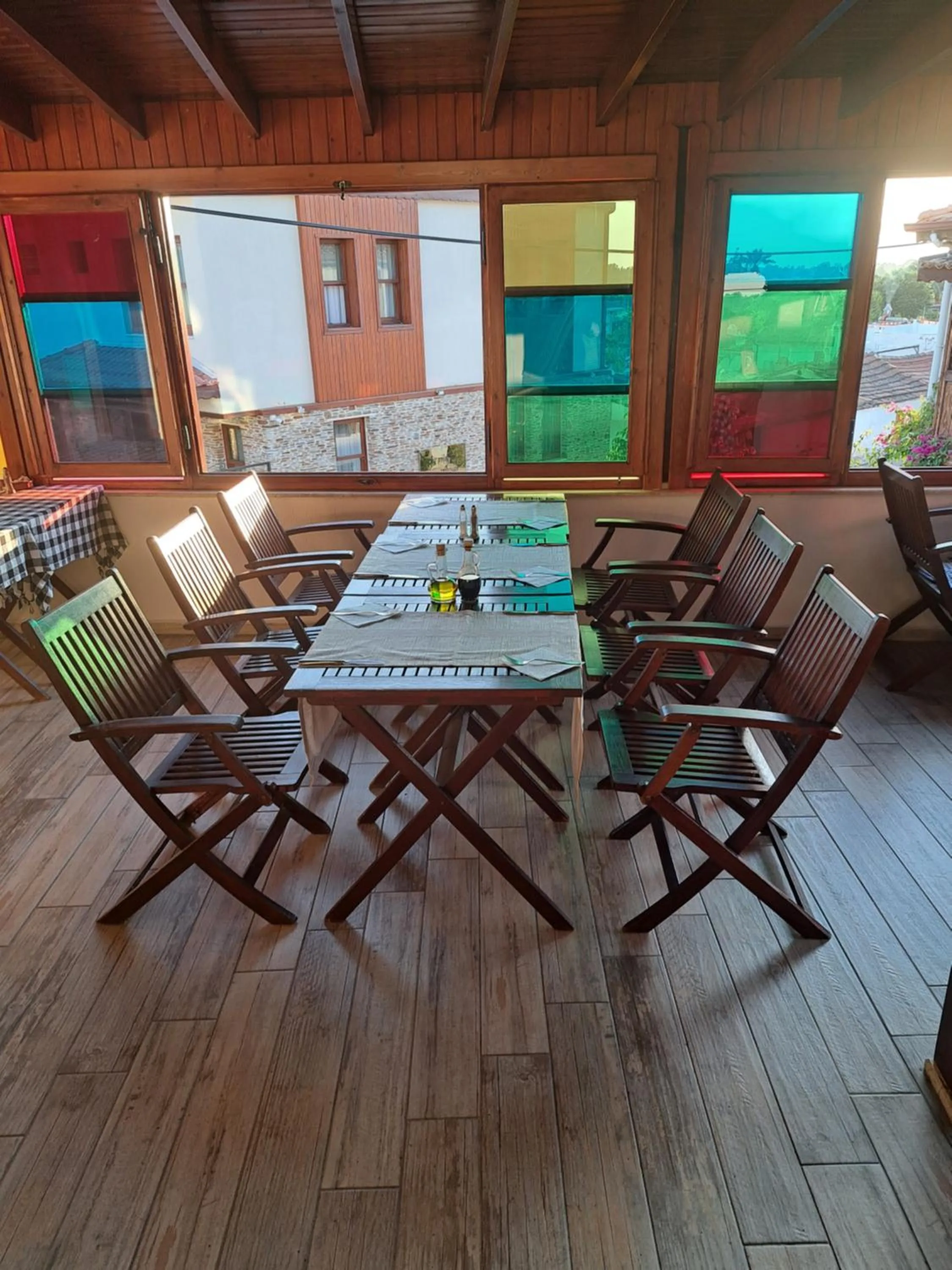 Restaurant/places to eat in Amazon Petite Palace