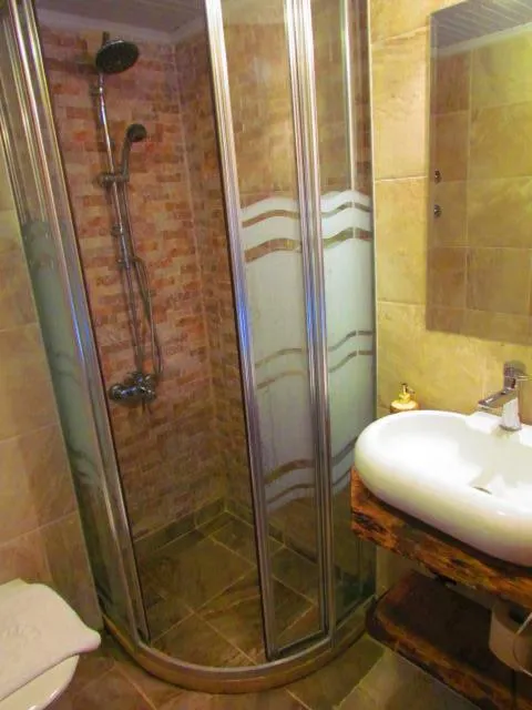 Amazon Petite Palace