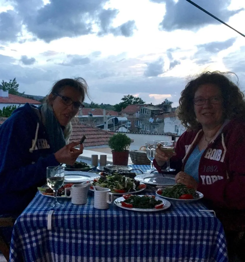 Food in Amazon Petite Palace