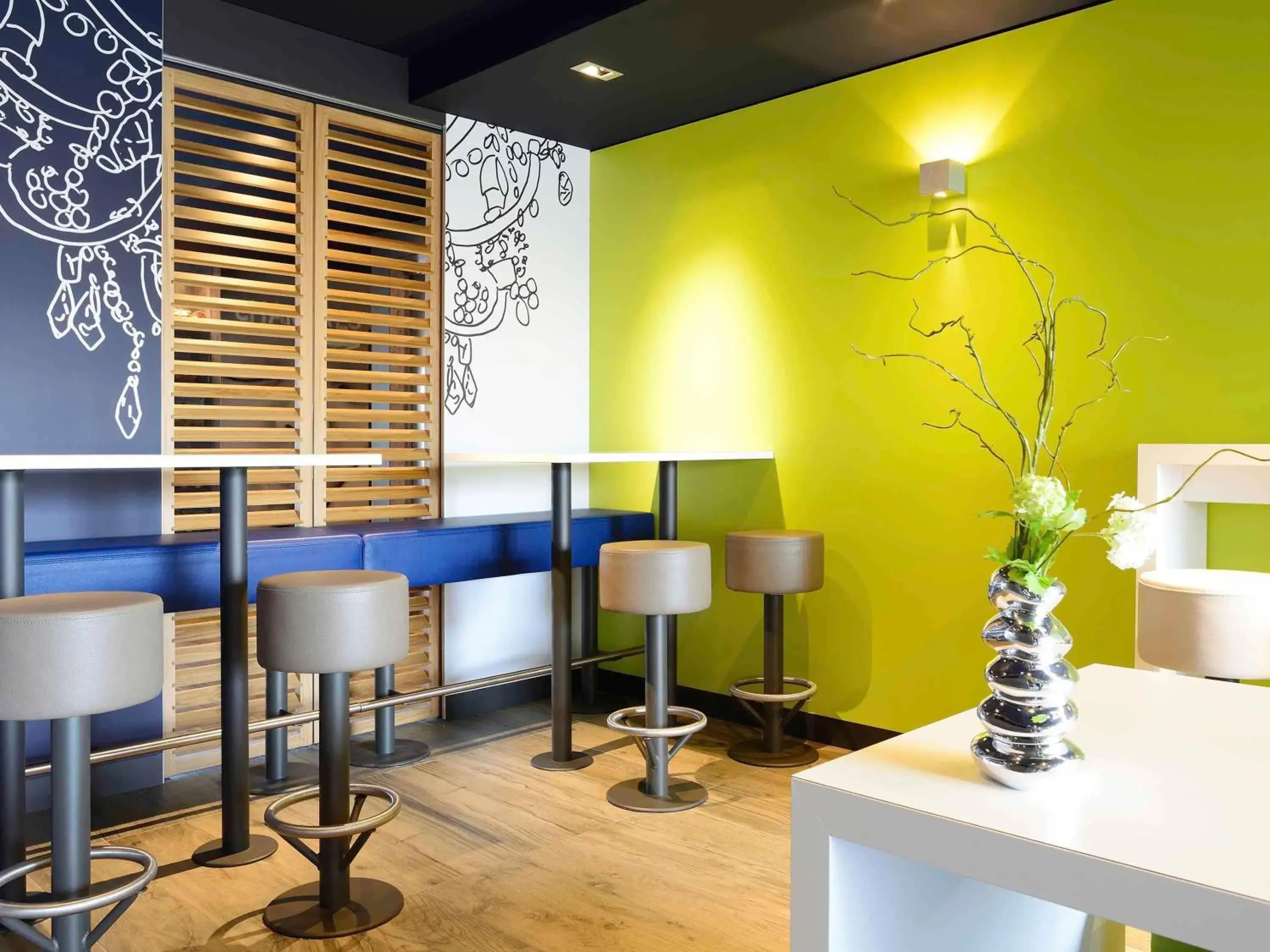 Property building in ibis budget Cherbourg - La Glacerie Property building in ibis budget Cherbourg - La Glacerie