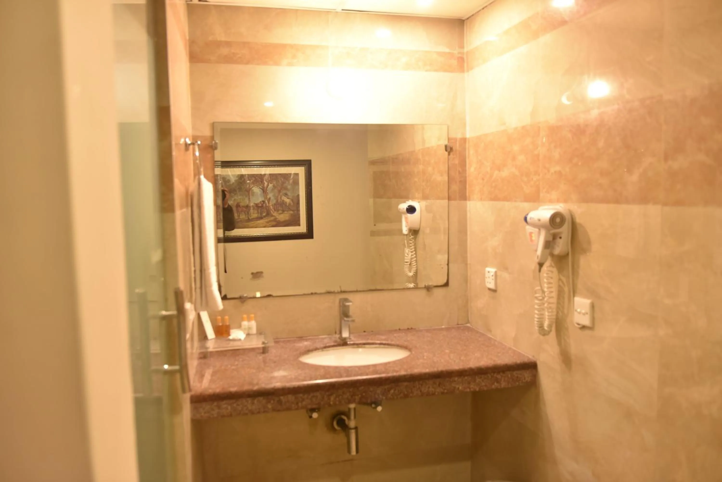 Bathroom in Shalimar Tower Hotel Lahore