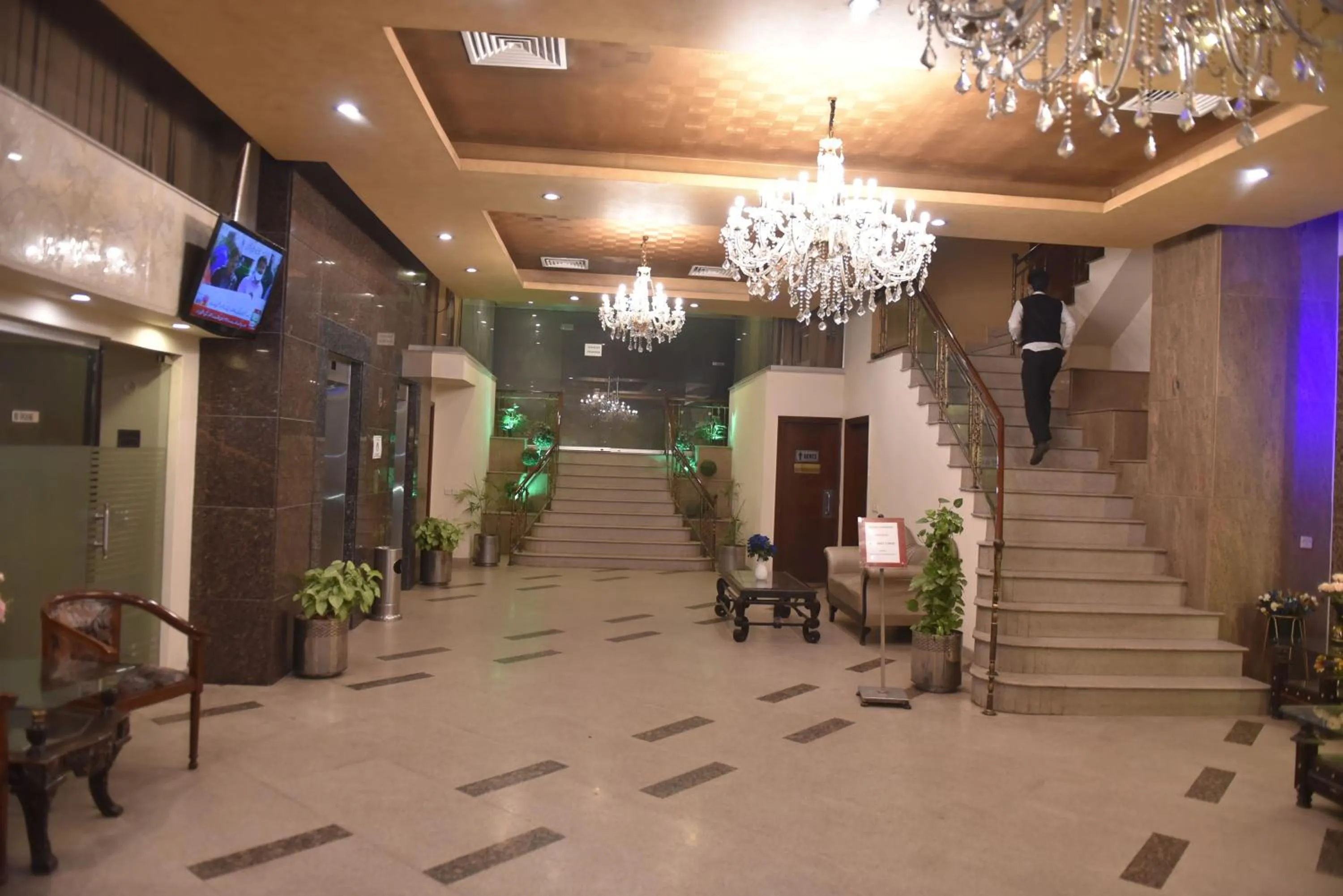 Lobby or reception in Shalimar Tower Hotel Lahore