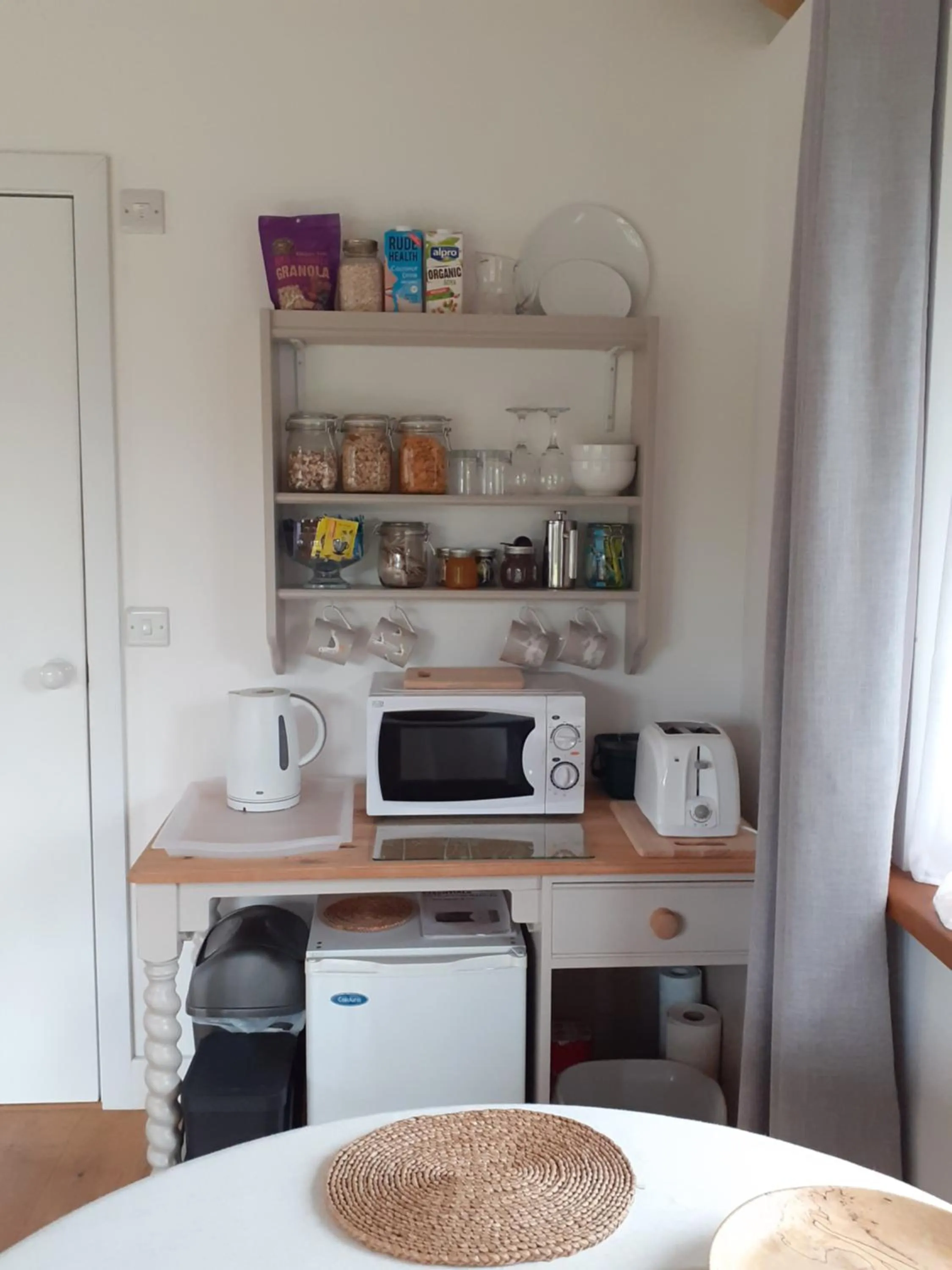 Continental breakfast in Three Oaks Nursery