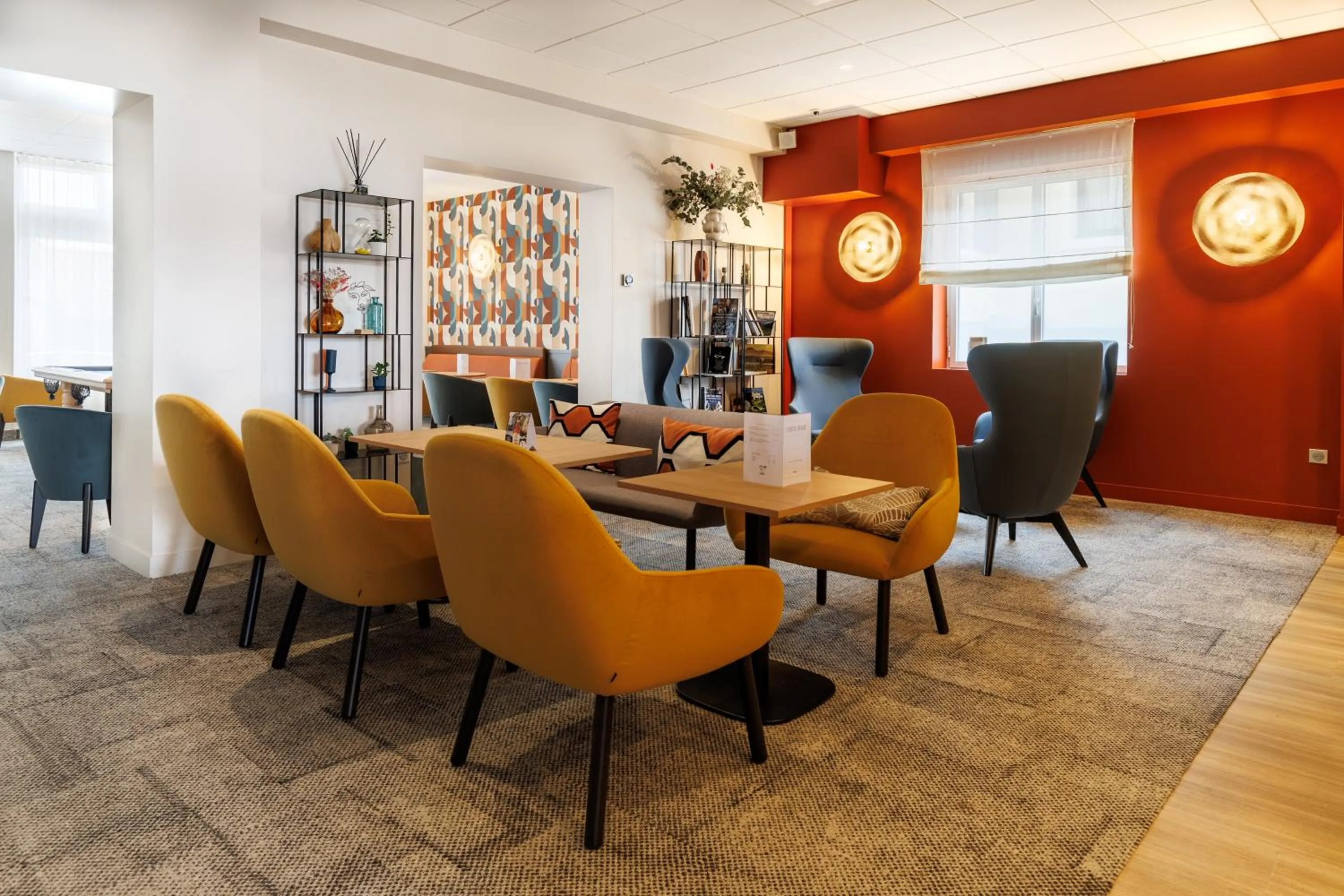 Living room in The Originals Boutique, Hôtel Le Pariou, Issoire