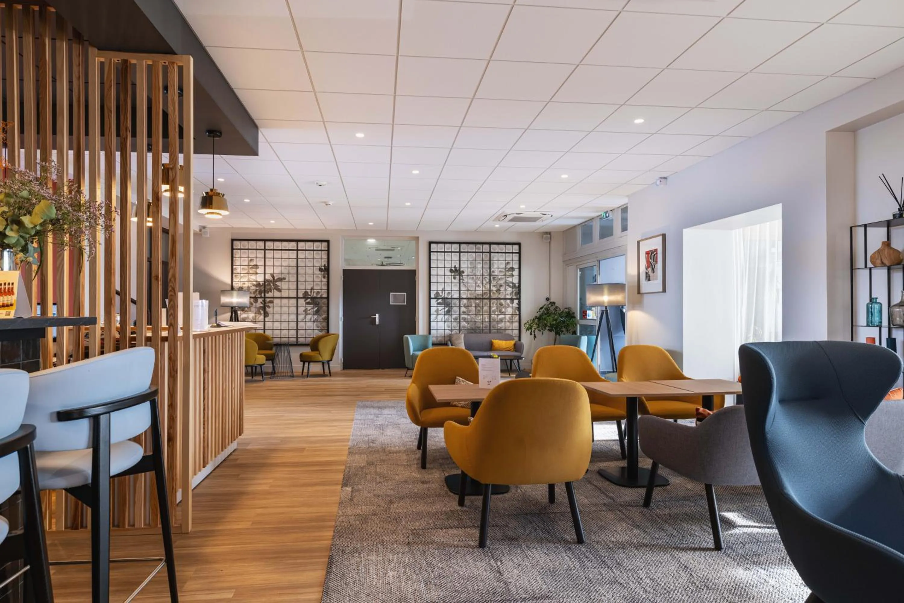 Property building in The Originals Boutique, Hôtel Le Pariou, Issoire