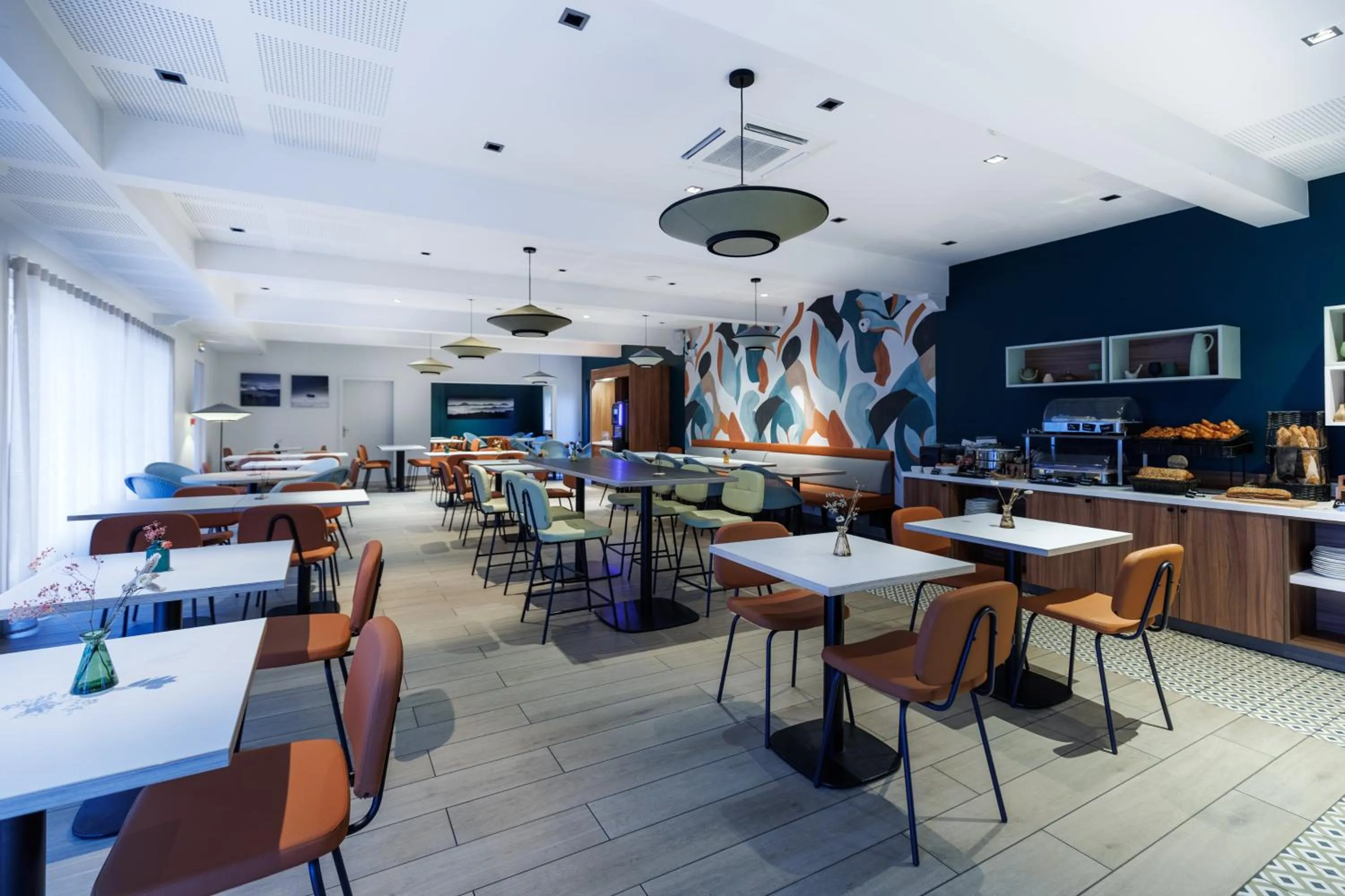 Breakfast in The Originals Boutique, Hôtel Le Pariou, Issoire