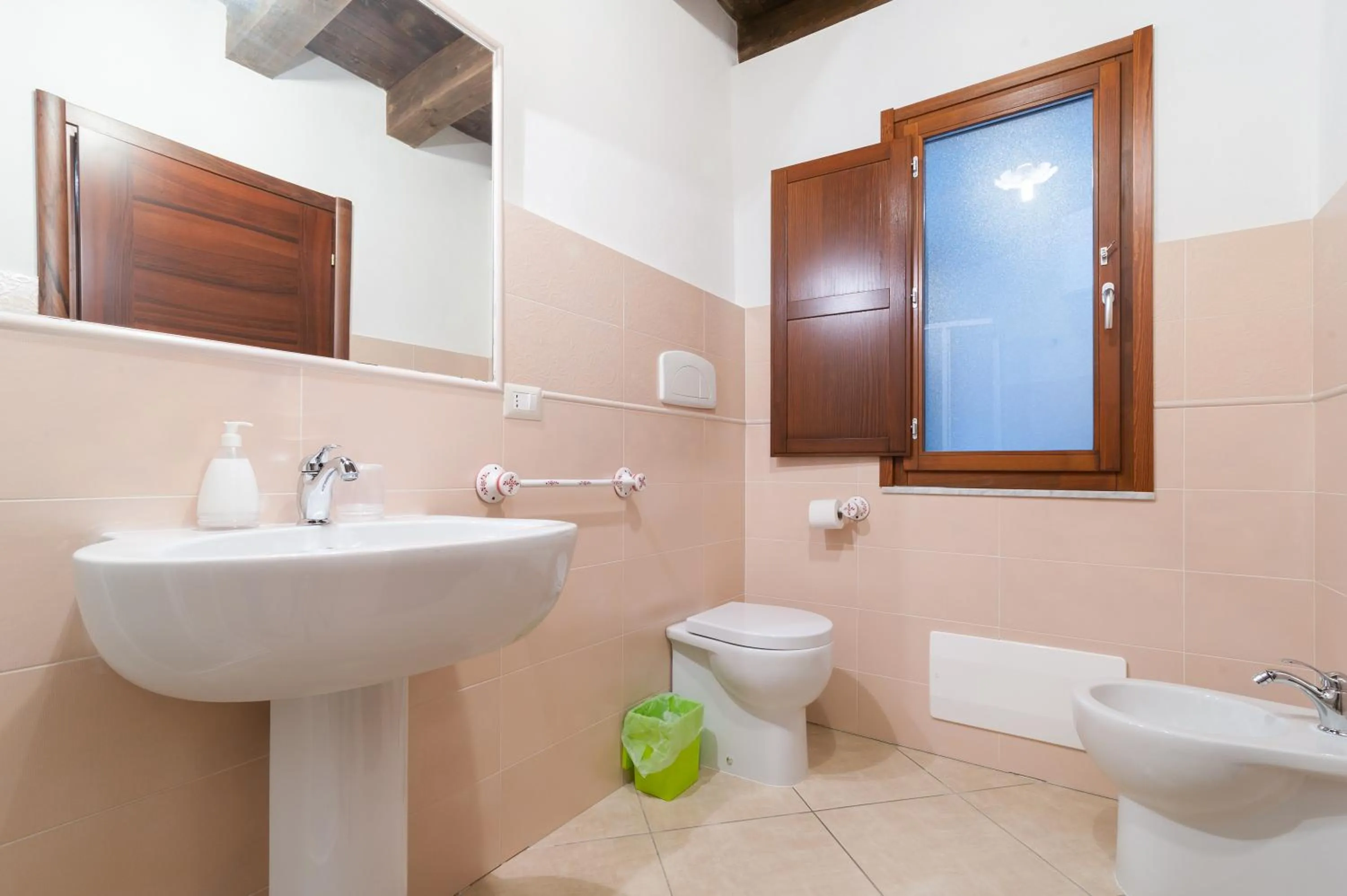 Bathroom in L'Antica Torre Caralis Holiday