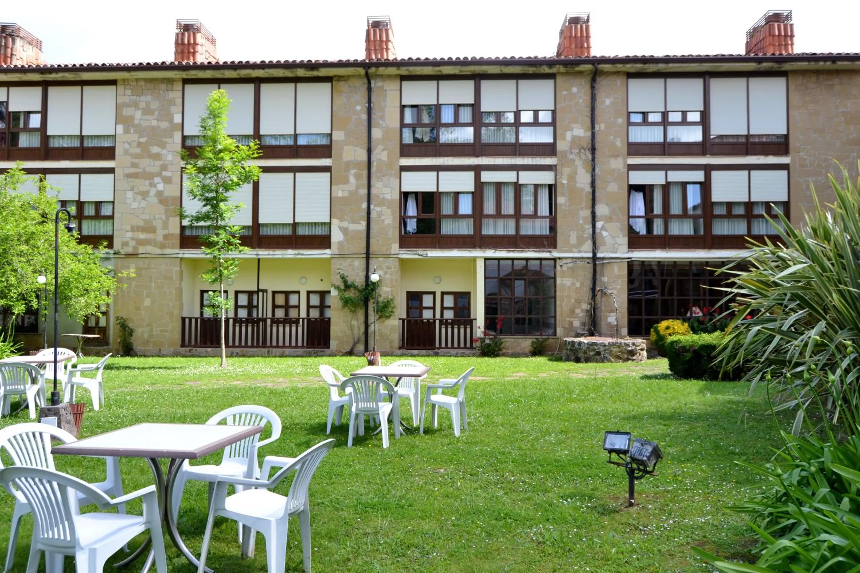 Patio in Hotel Termas de Liérganes