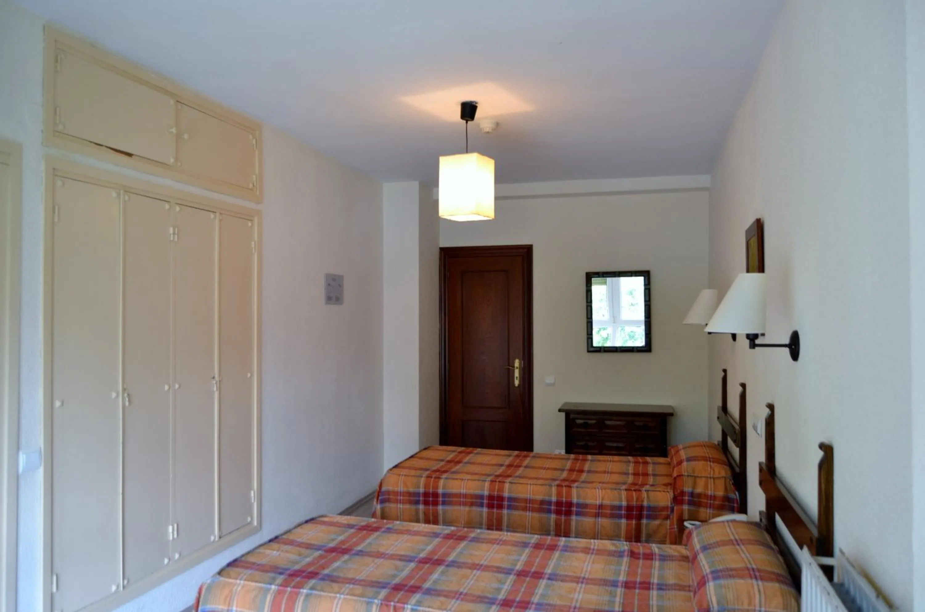 Photo of the whole room, Bed in Hotel Termas de Liérganes