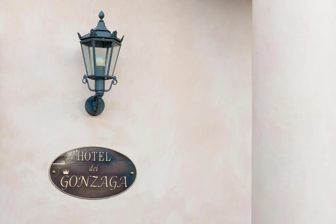 Facade/entrance in Hotel dei Gonzaga