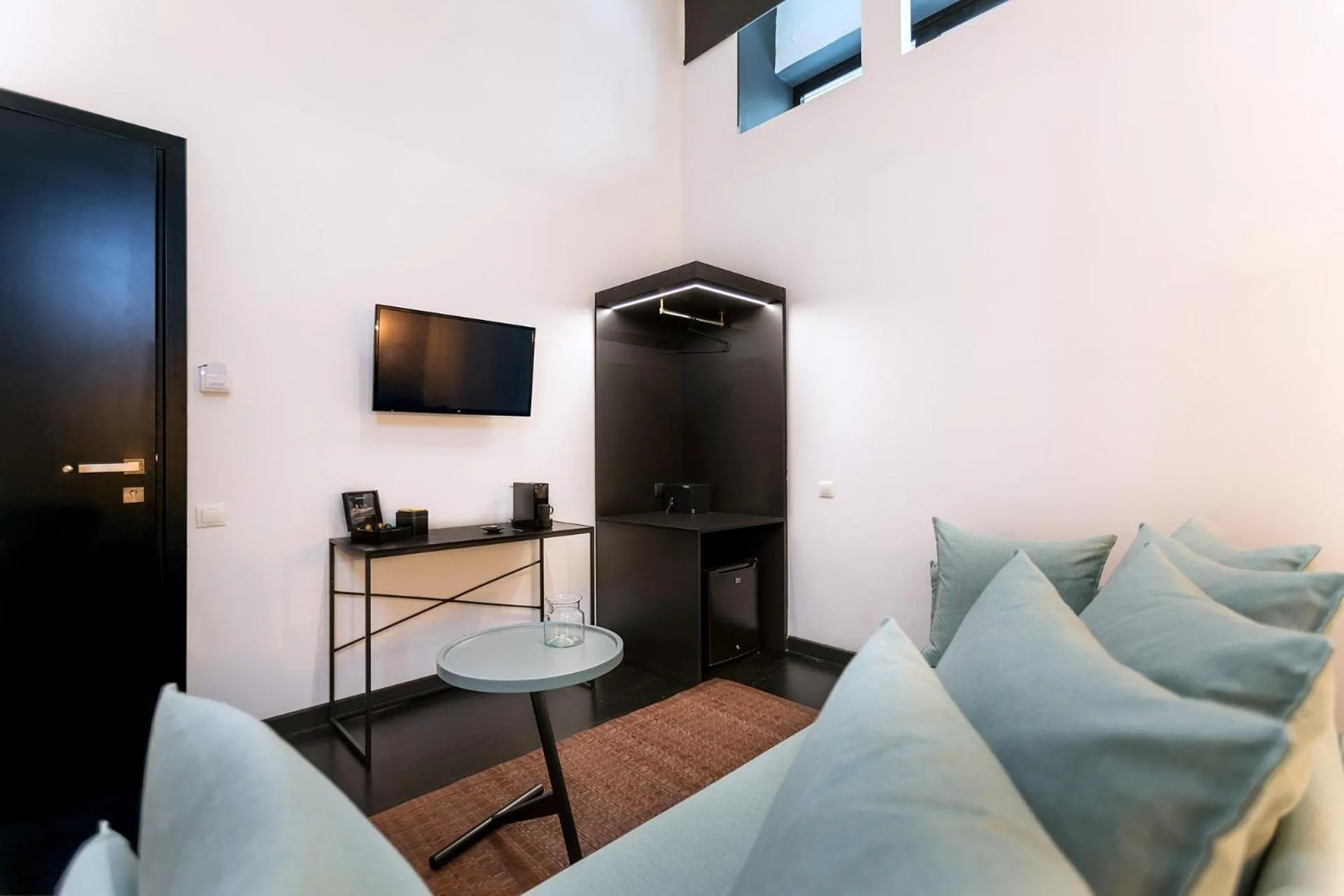 TV and multimedia in Nin&Bau Sarri 2