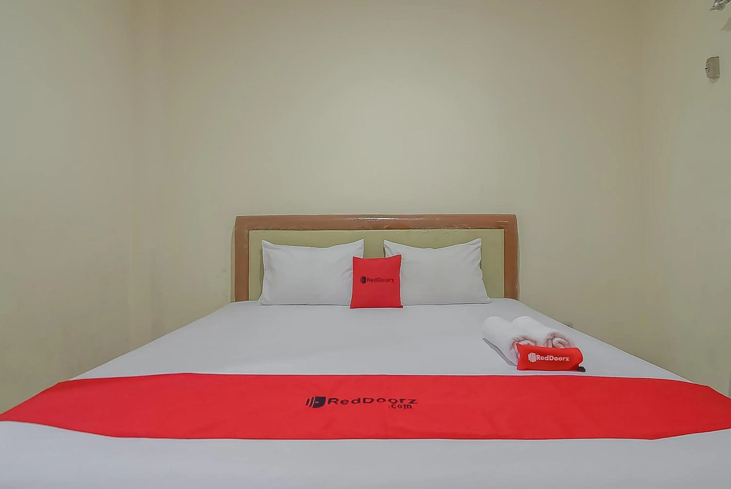 Bedroom, Bed in RedDoorz near IPDN 2 Bedroom, Bed in RedDoorz near IPDN 2