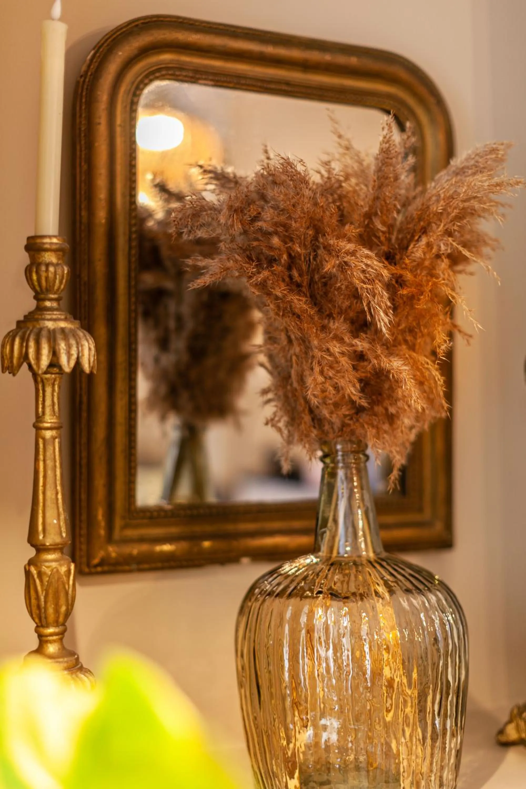 Property building in Hôtel du Commerce