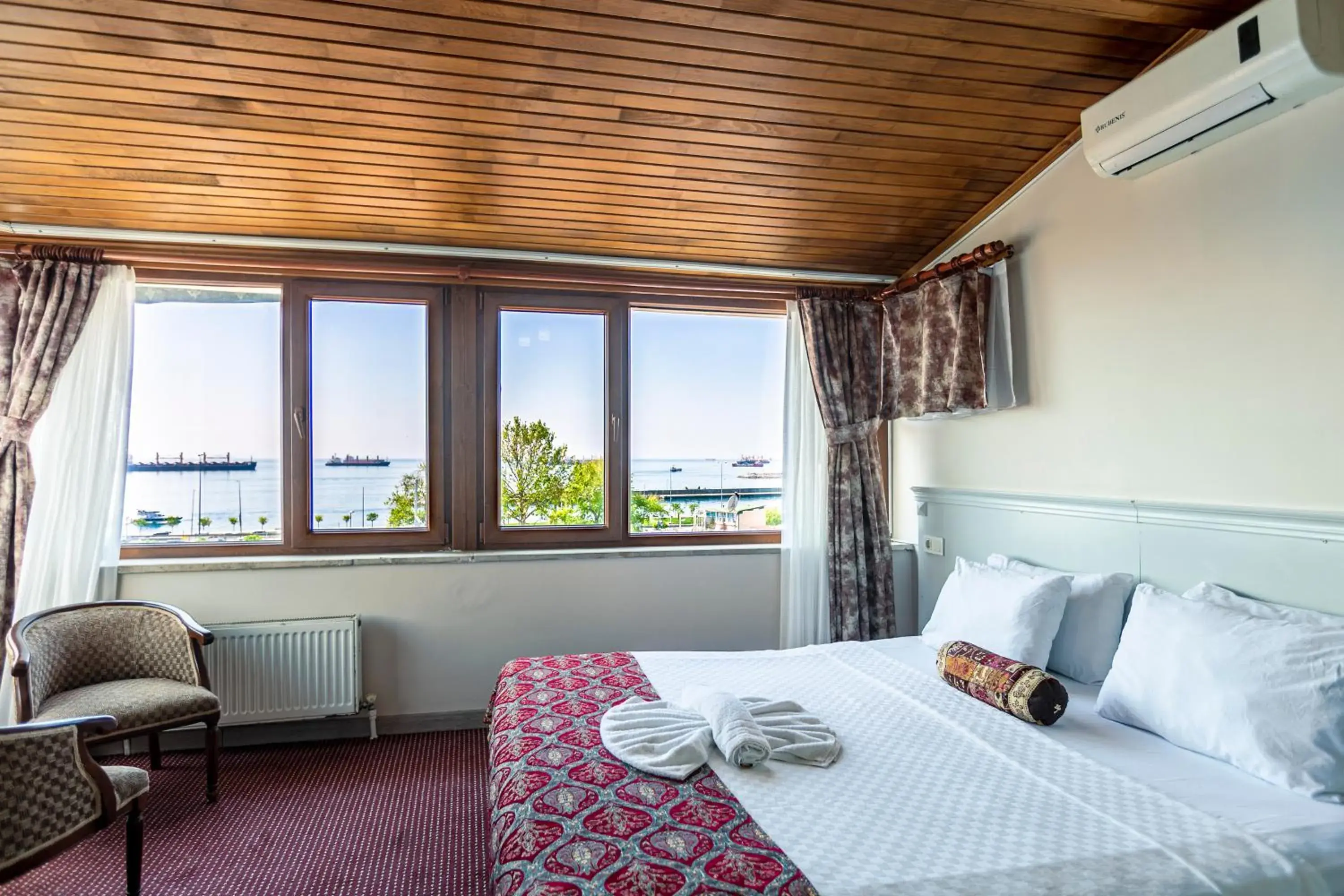 Natural landscape, Bed in OttomanZade Natural landscape, Bed in OttomanZade