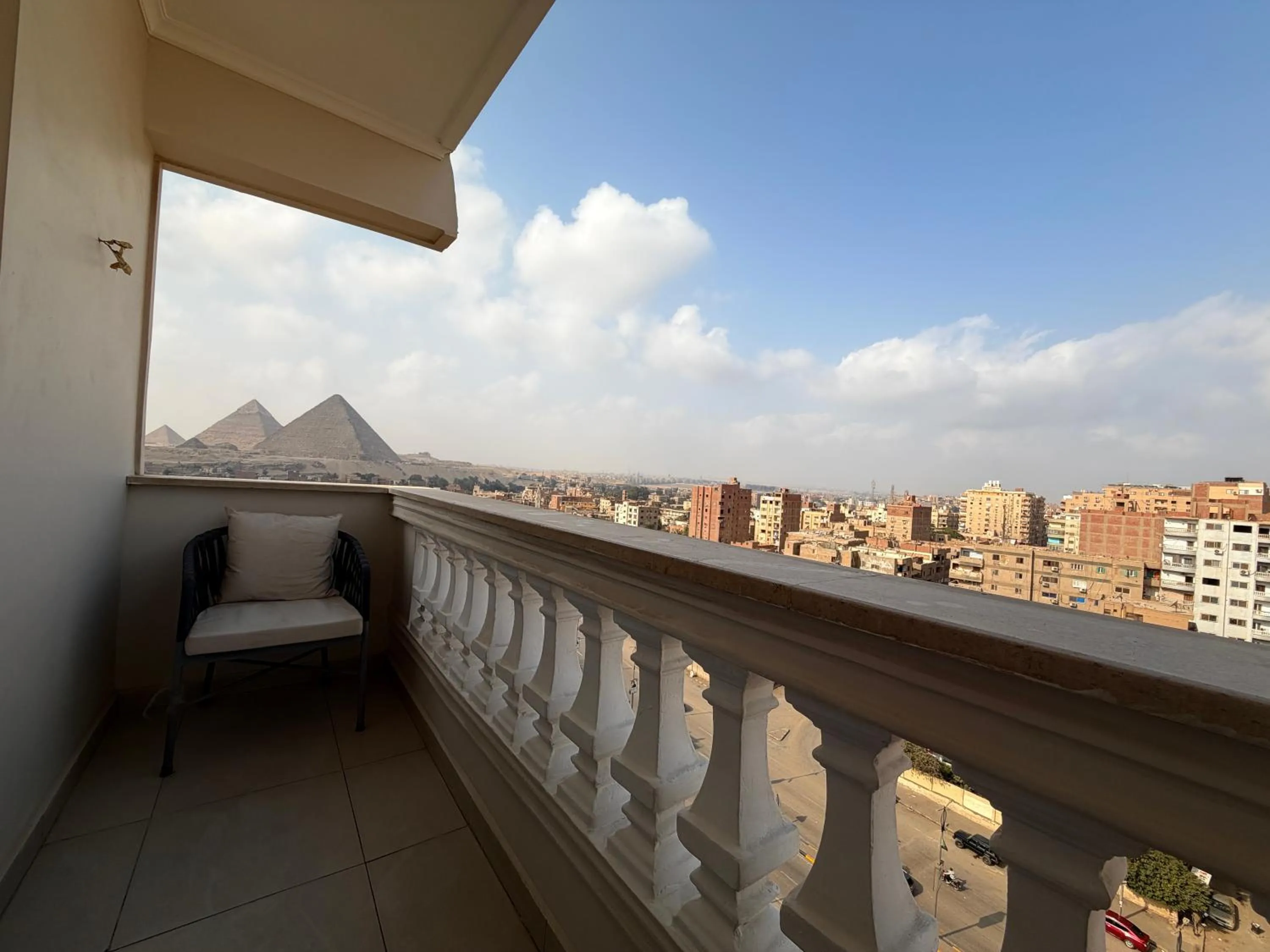 Eco green pyramids hotel