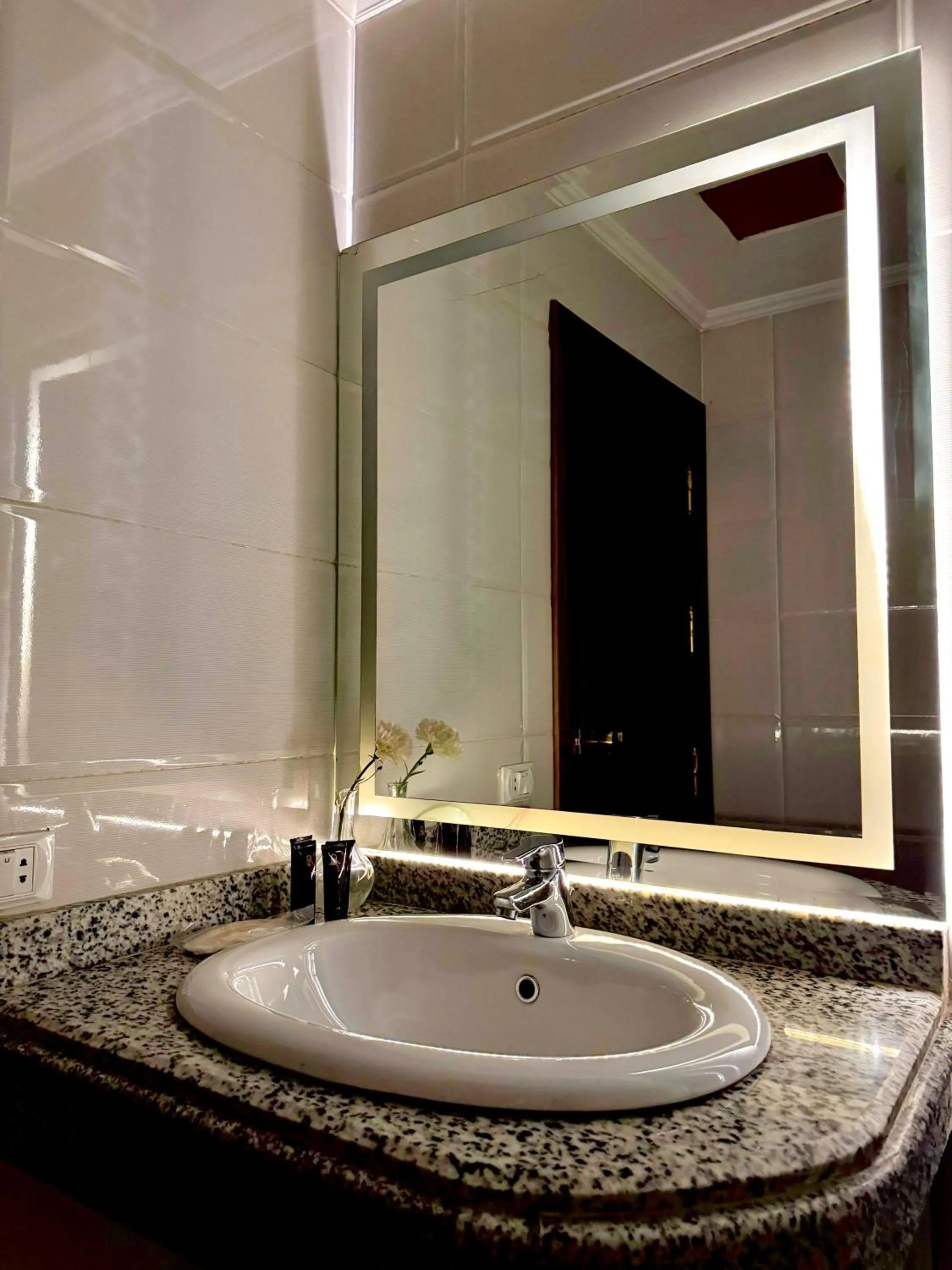 Bathroom in PYRAMIDS TOWER Inn