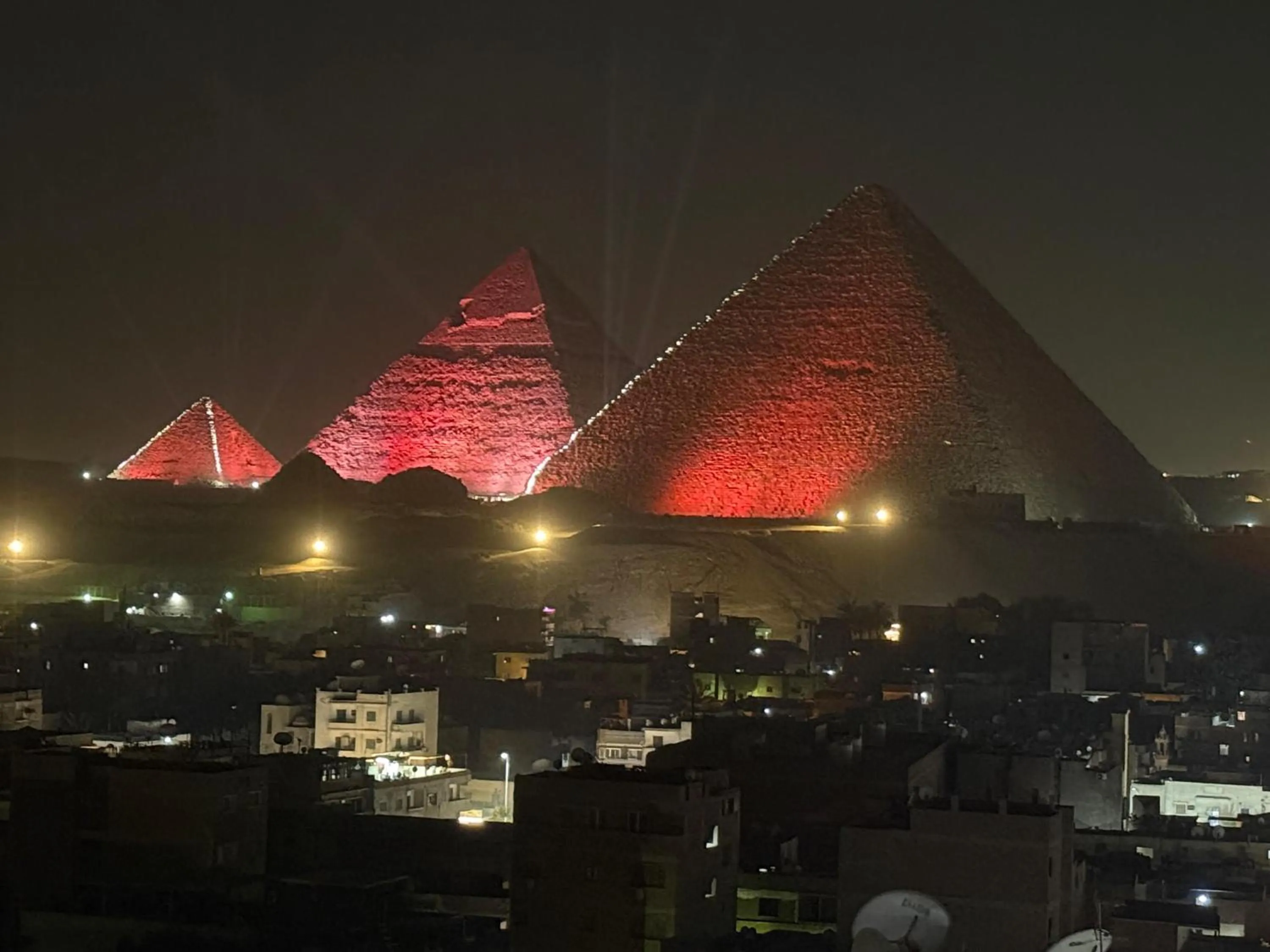 Eco green pyramids hotel